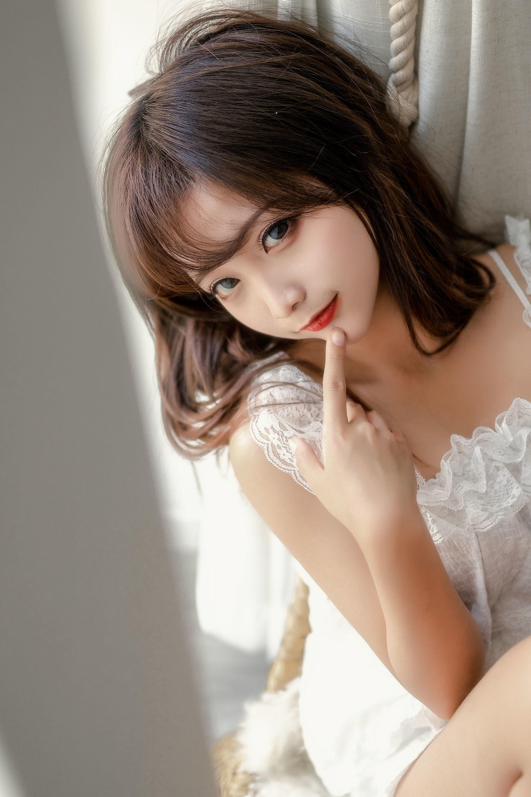 COS 혜택] 애니메이션 블로거 춘모모 - 코끼리 흰색 잠옷