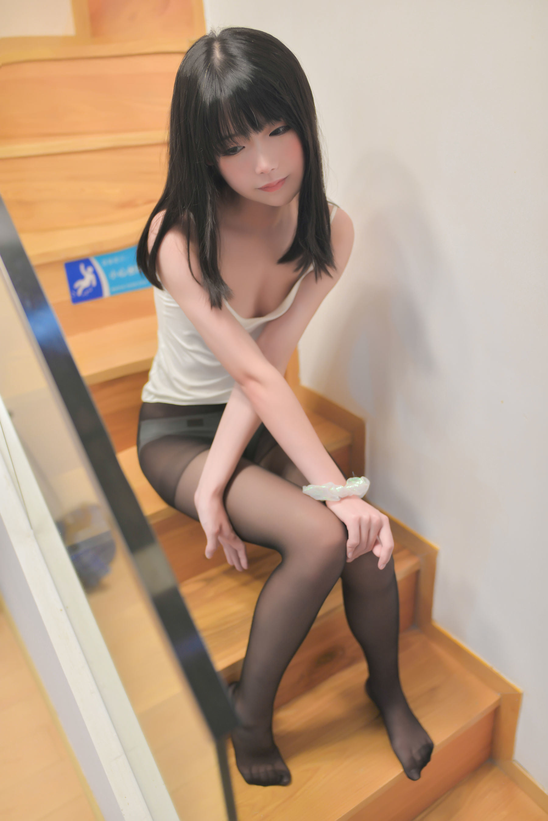 COS Phúc lợi] Weibo chính mỹ giống như Sai Yi - Học muội đen tơ