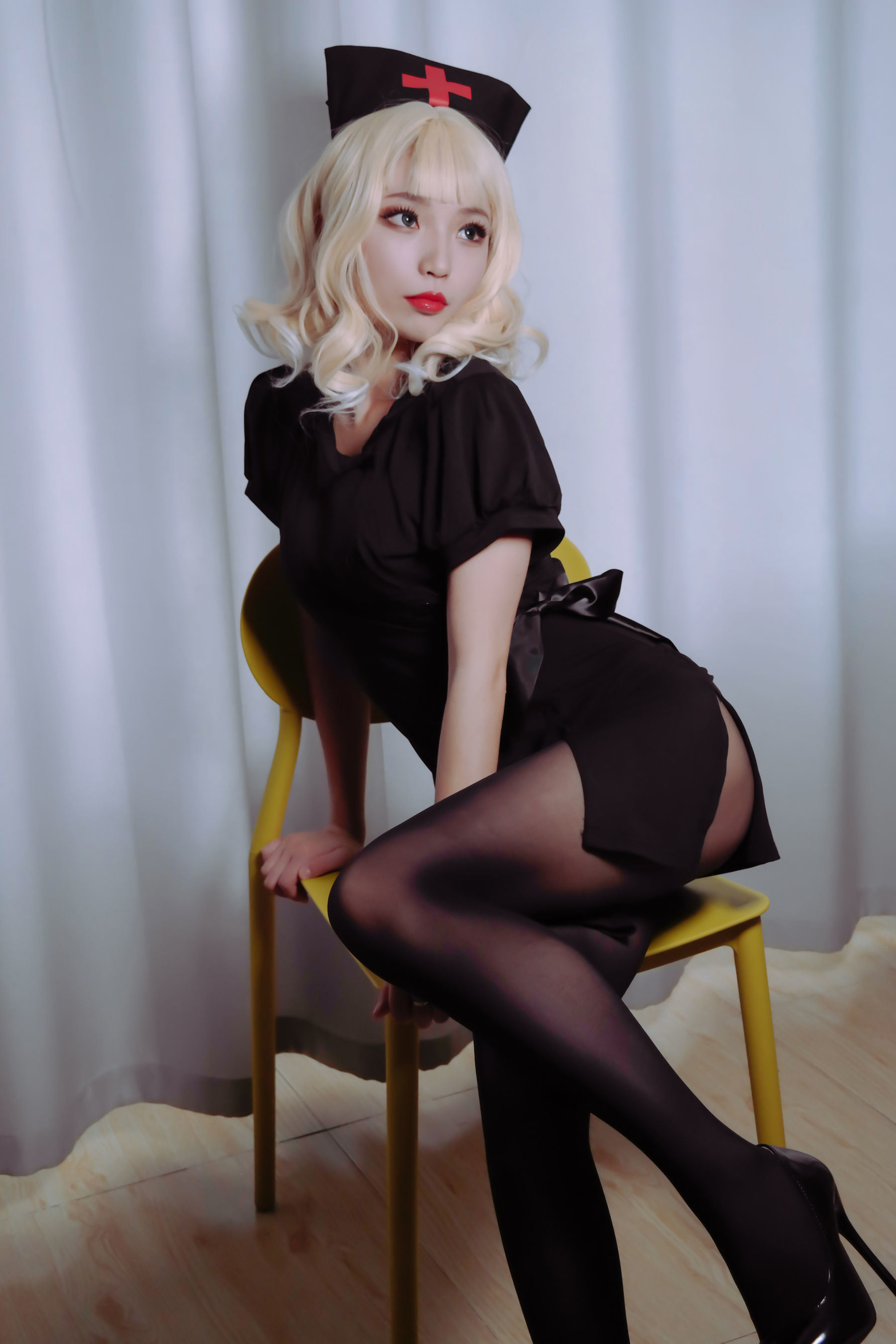 COS 特典] 萌え系白易子教主 - 黒化ナース