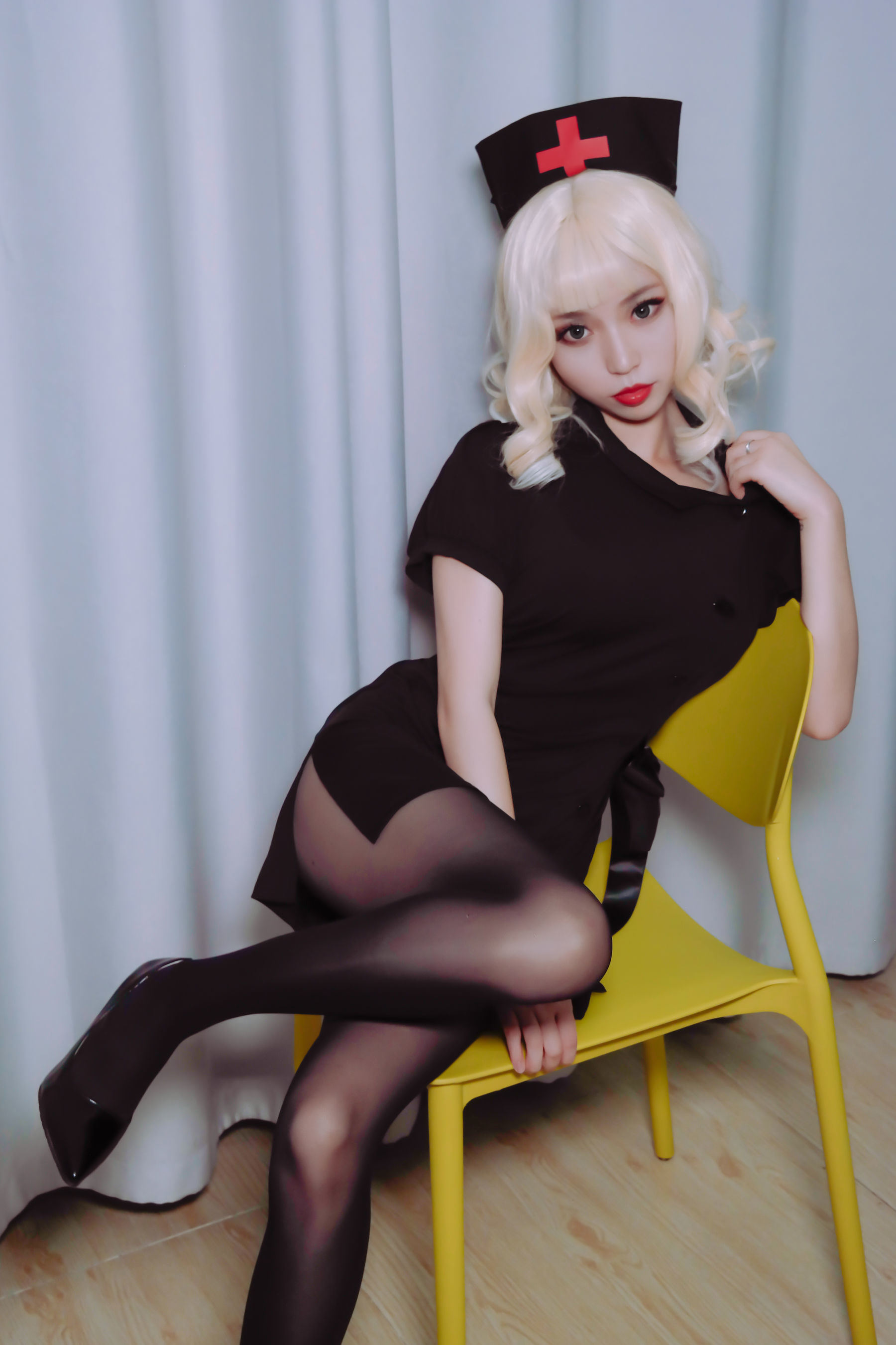 COS Welfare] Cute Girl Bai Yi Zi Jiao Zhu - Darkened Nurse