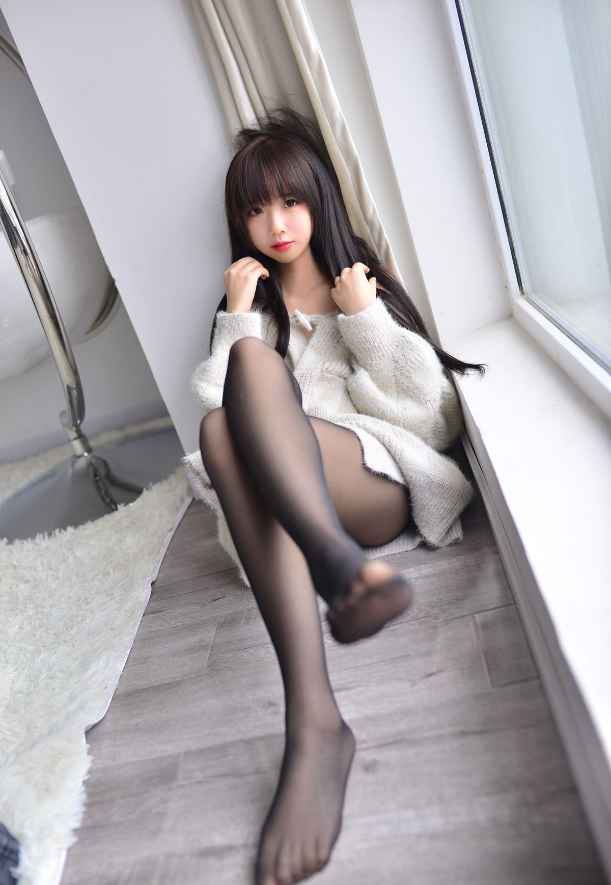 Cosplay mỹ nữ Tuyết Kỳ siêu gợi cảm black silk chân đầy đặn vớ ngọc chân quyến rũ HD set ảnh