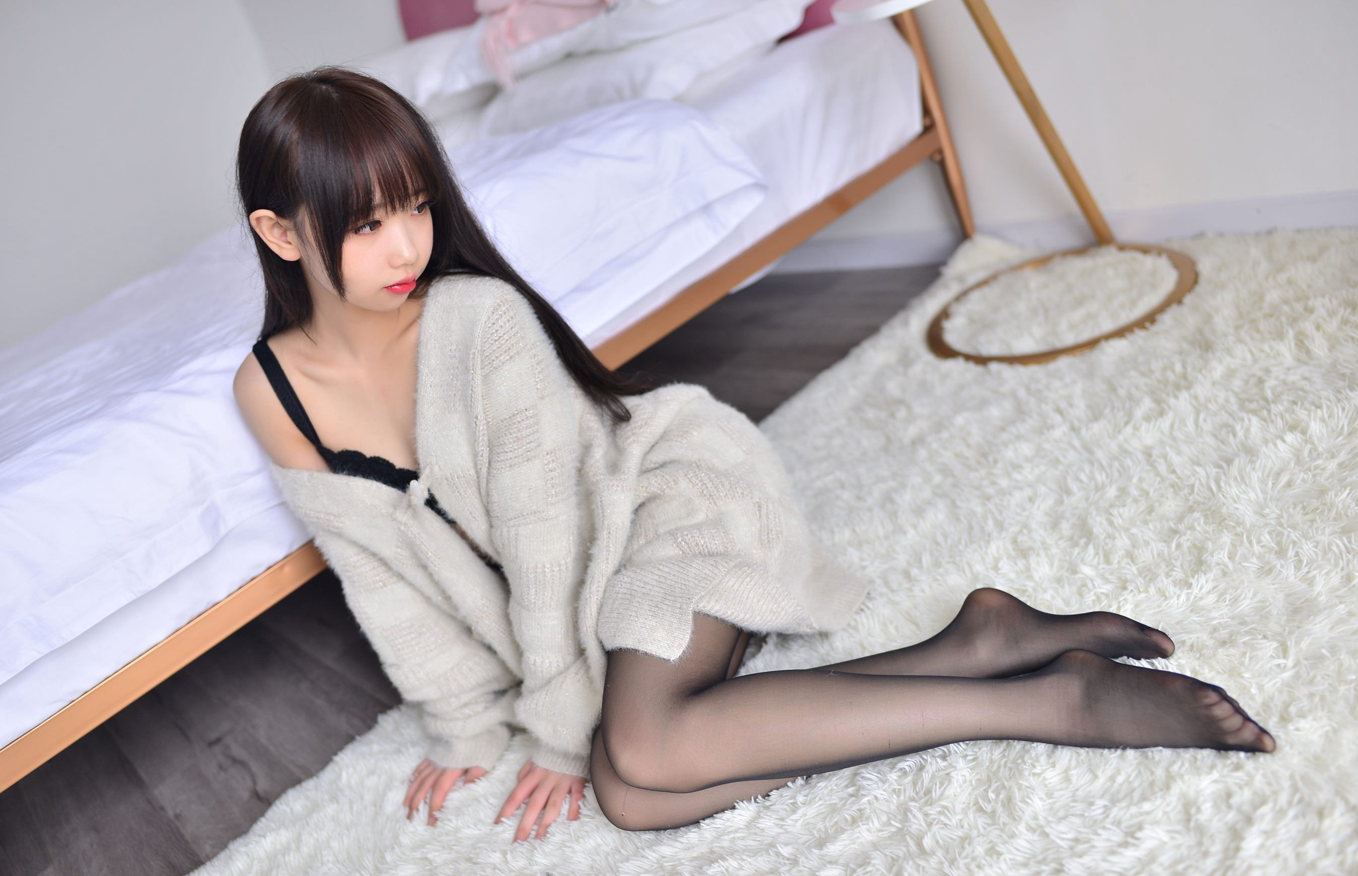 コスプレ美女 シュエキの超エロ黒ストッキング豊満美腿ストッキング玉足誘惑 高画質セット写真