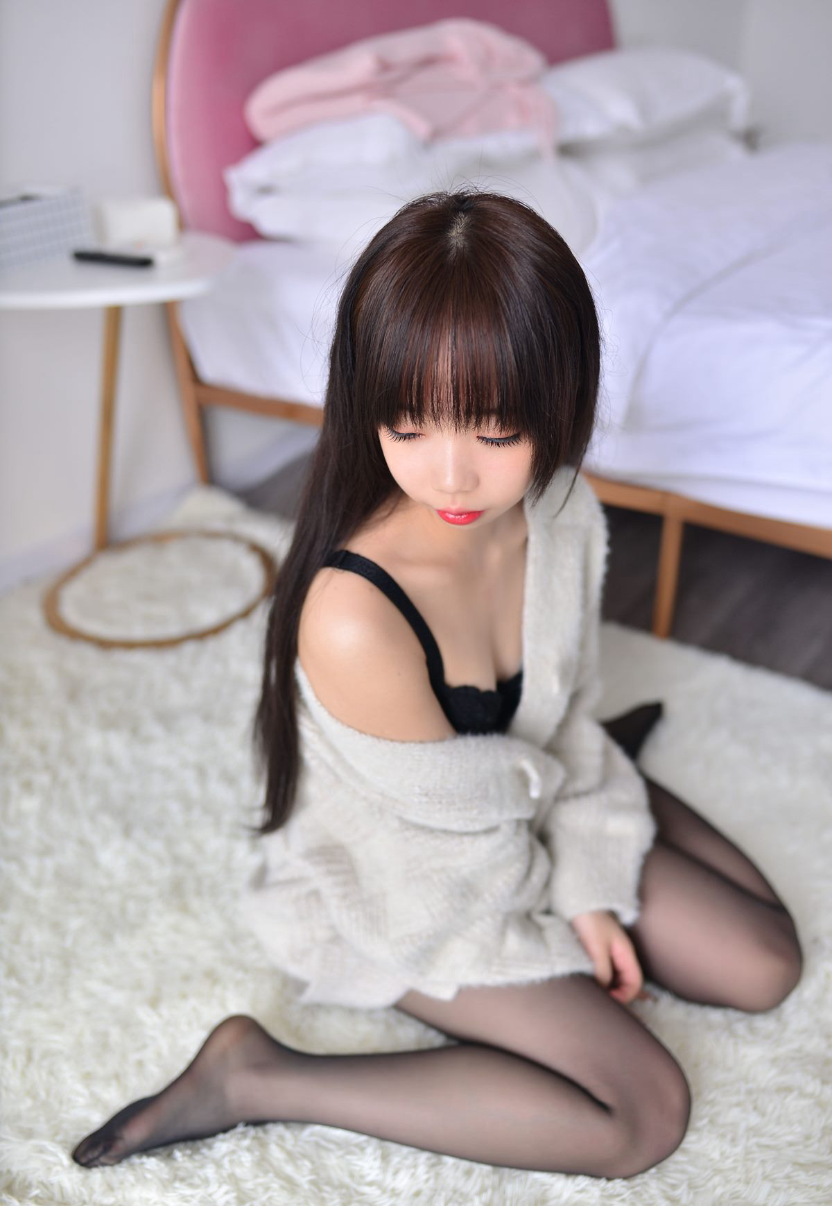 コスプレ美女 シュエキの超エロ黒ストッキング豊満美腿ストッキング玉足誘惑 高画質セット写真