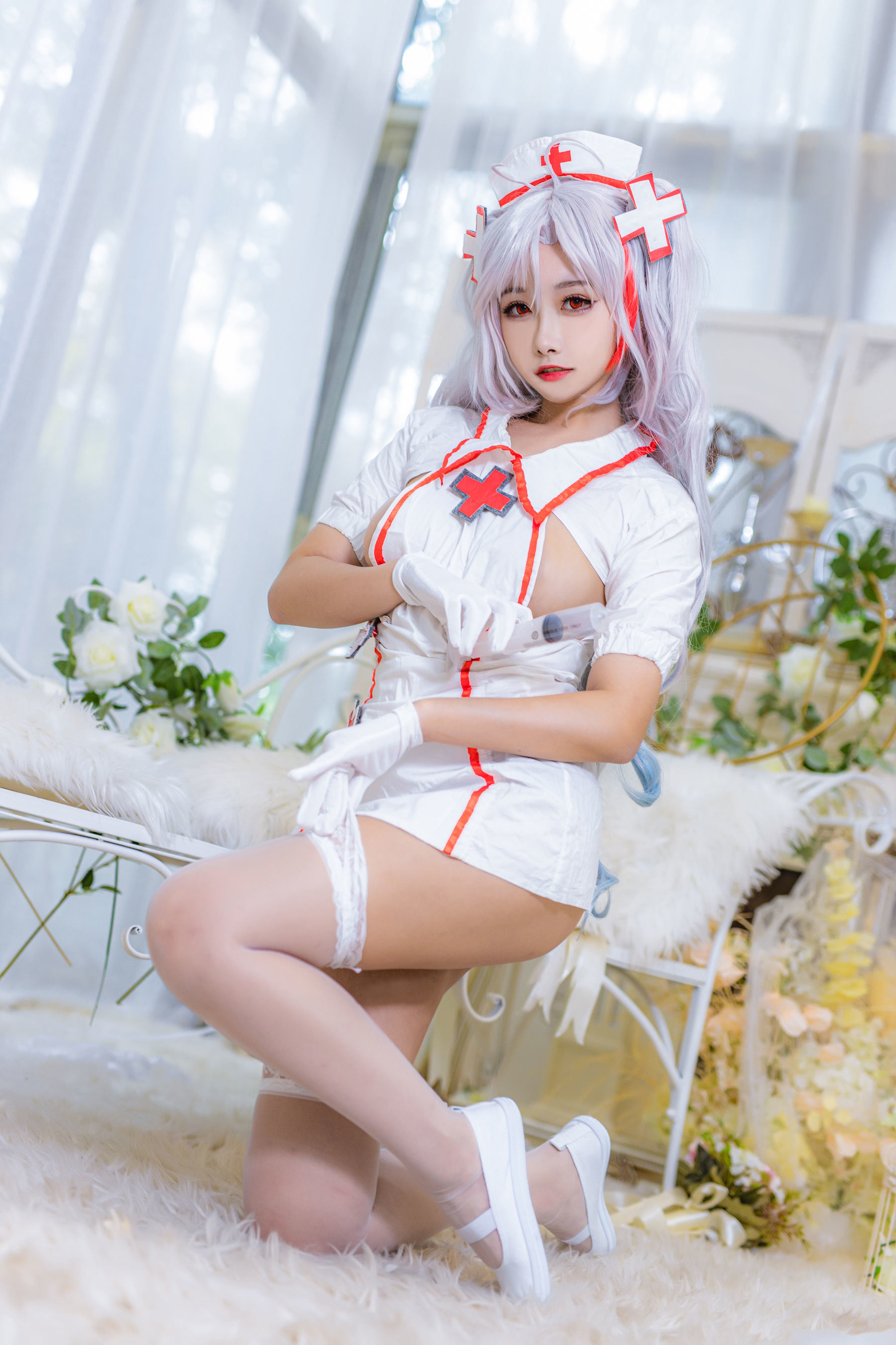 COS Phúc lợi] Cô gái Weibo Momoko Aoi Aoi - Y tá của Eugen