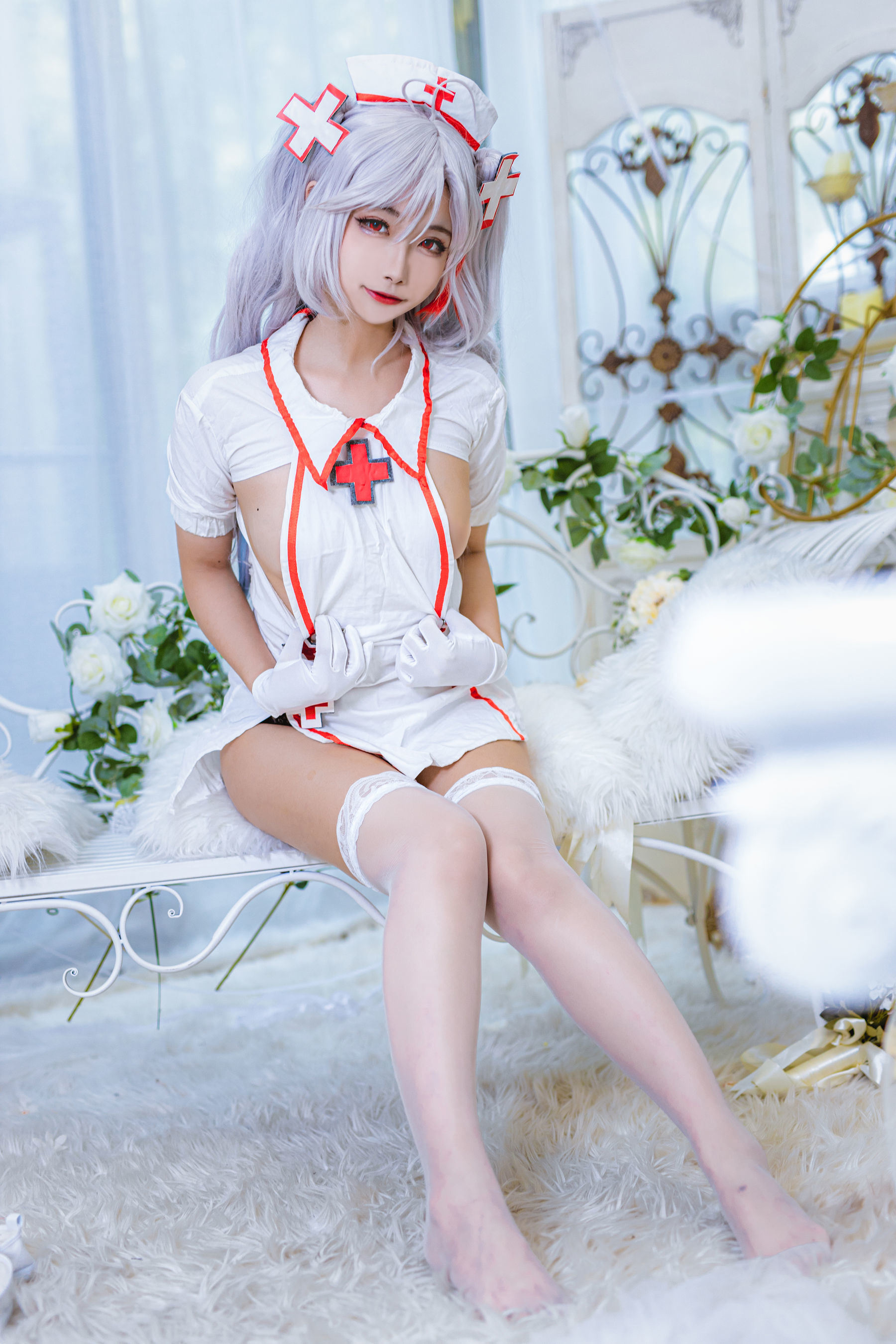 COS Phúc lợi] Cô gái Weibo Momoko Aoi Aoi - Y tá của Eugen