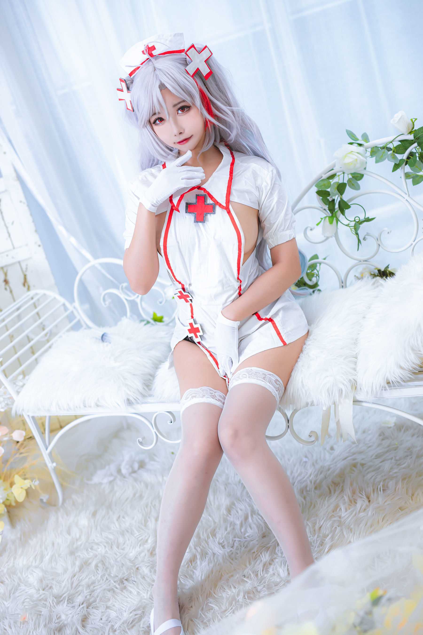 COS Phúc lợi] Cô gái Weibo Momoko Aoi Aoi - Y tá của Eugen