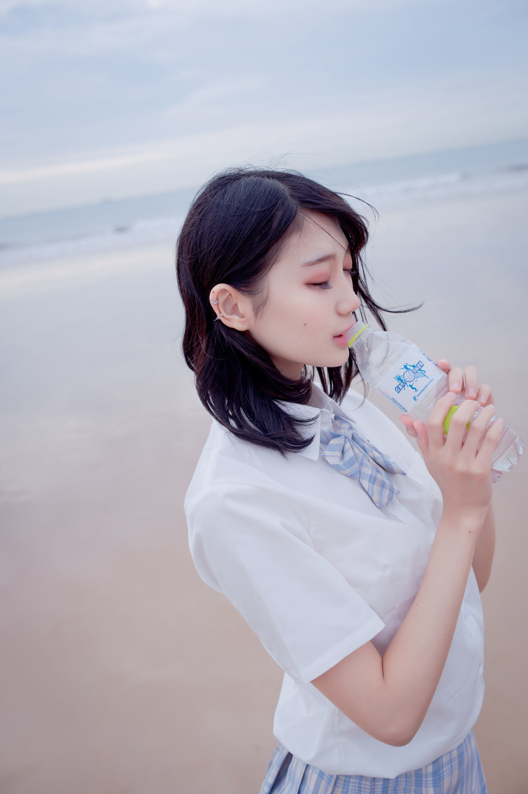 COS福利] 周叽是可愛兔兔 - 海邊JK