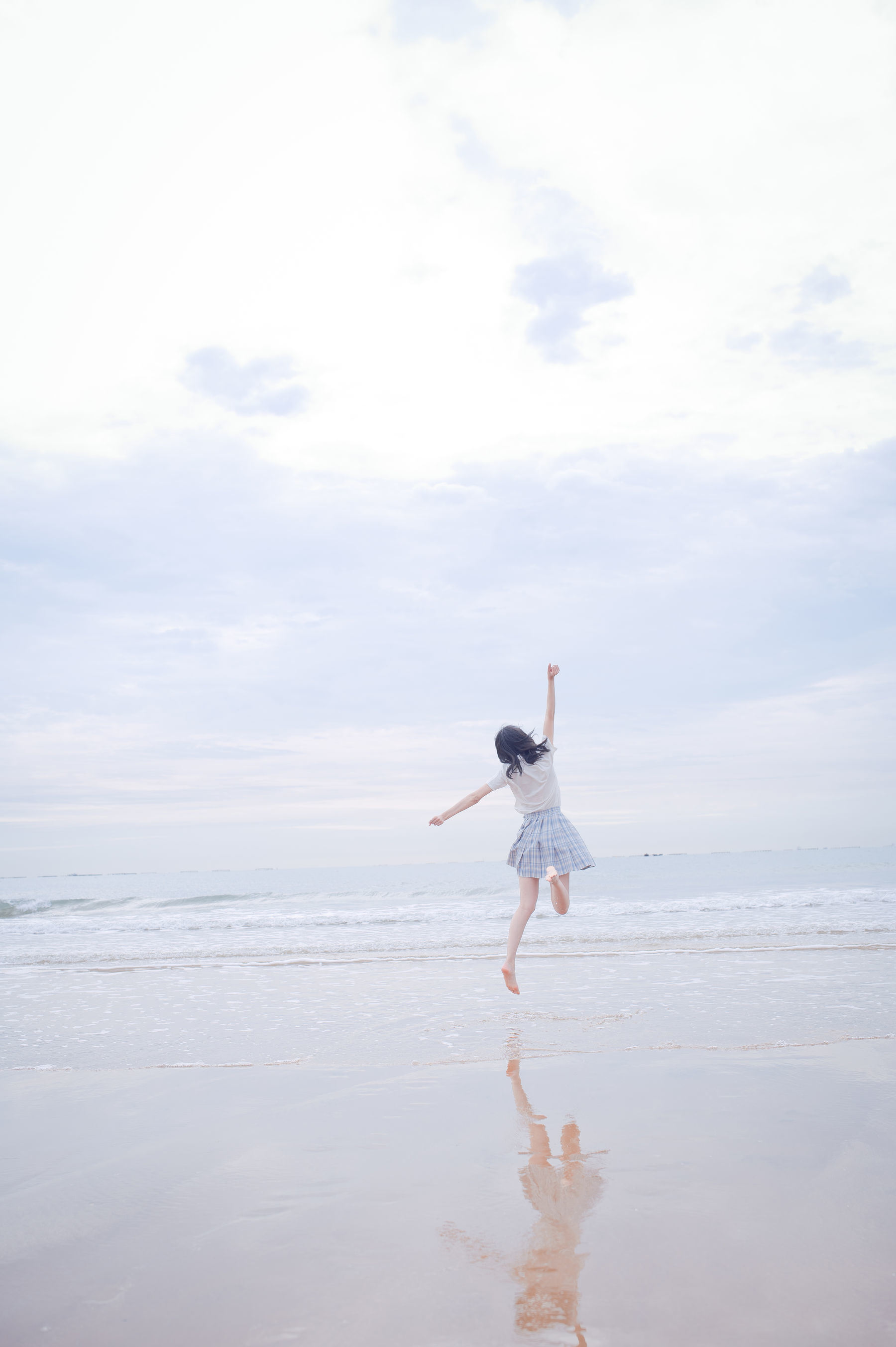 COS Welfare] Zhou Ji is a Cute Bunny - Beach JK