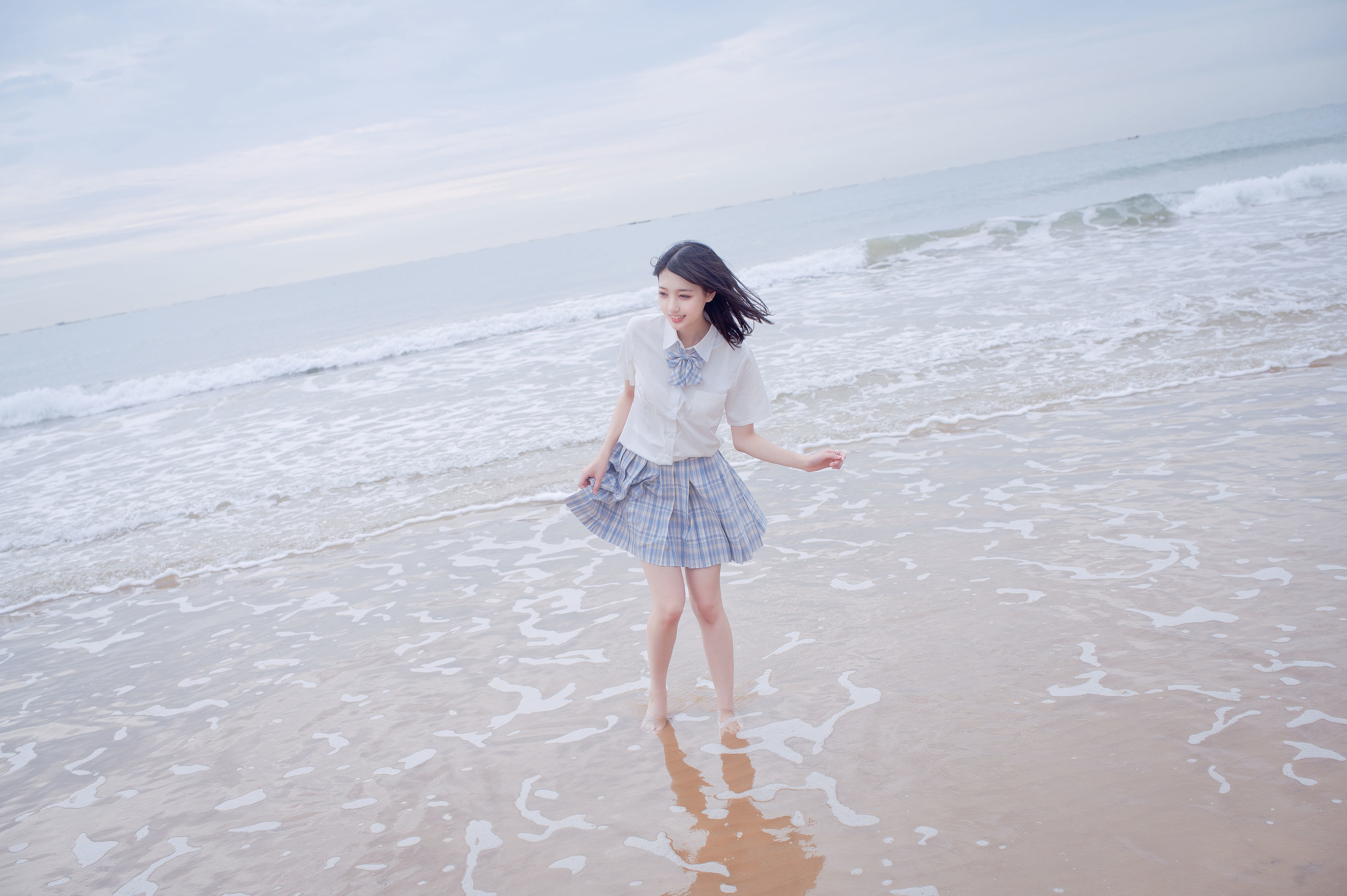 COS Welfare] Zhou Ji is a Cute Bunny - Beach JK