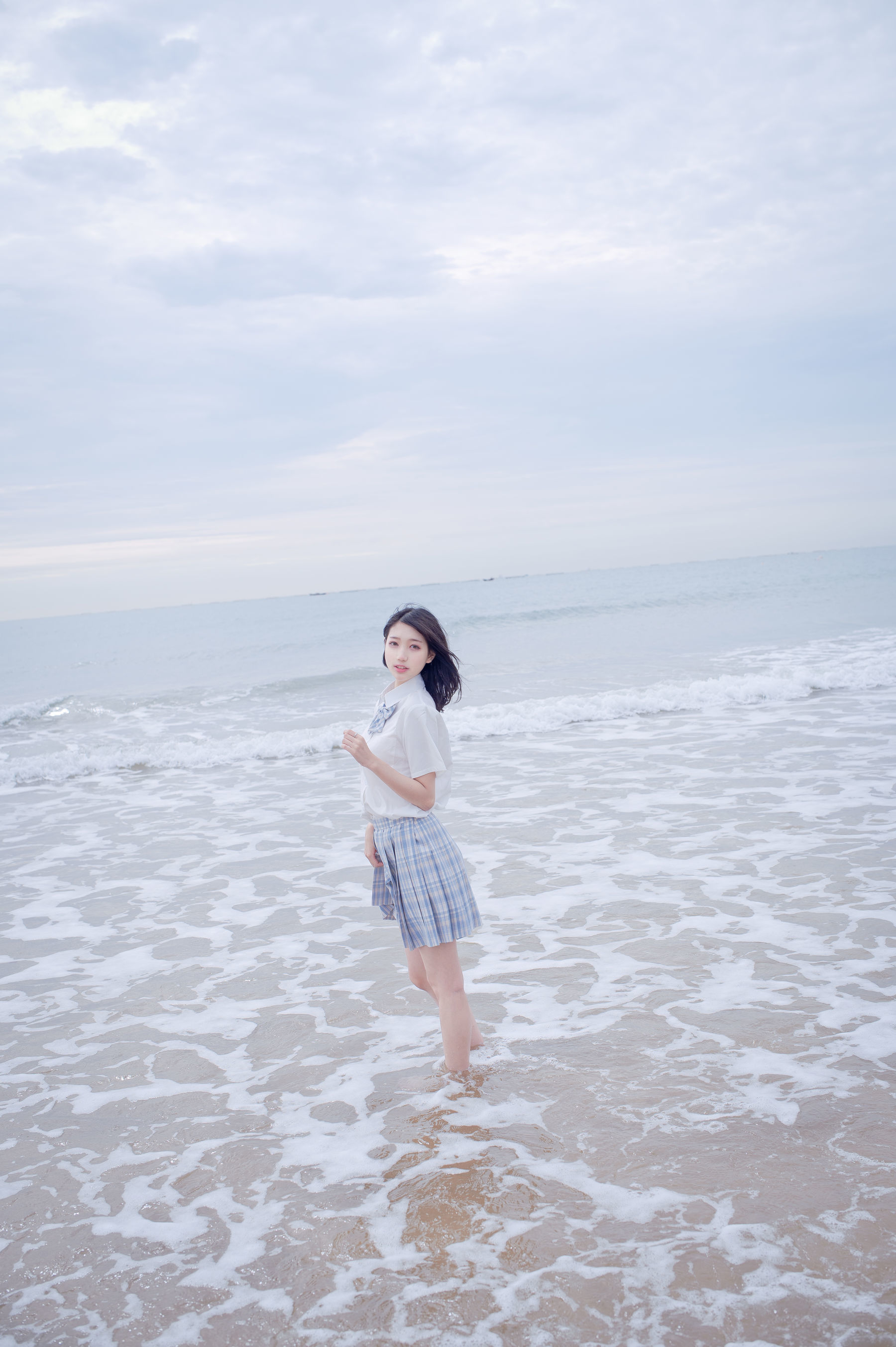 COS Welfare] Zhou Ji is a Cute Bunny - Beach JK