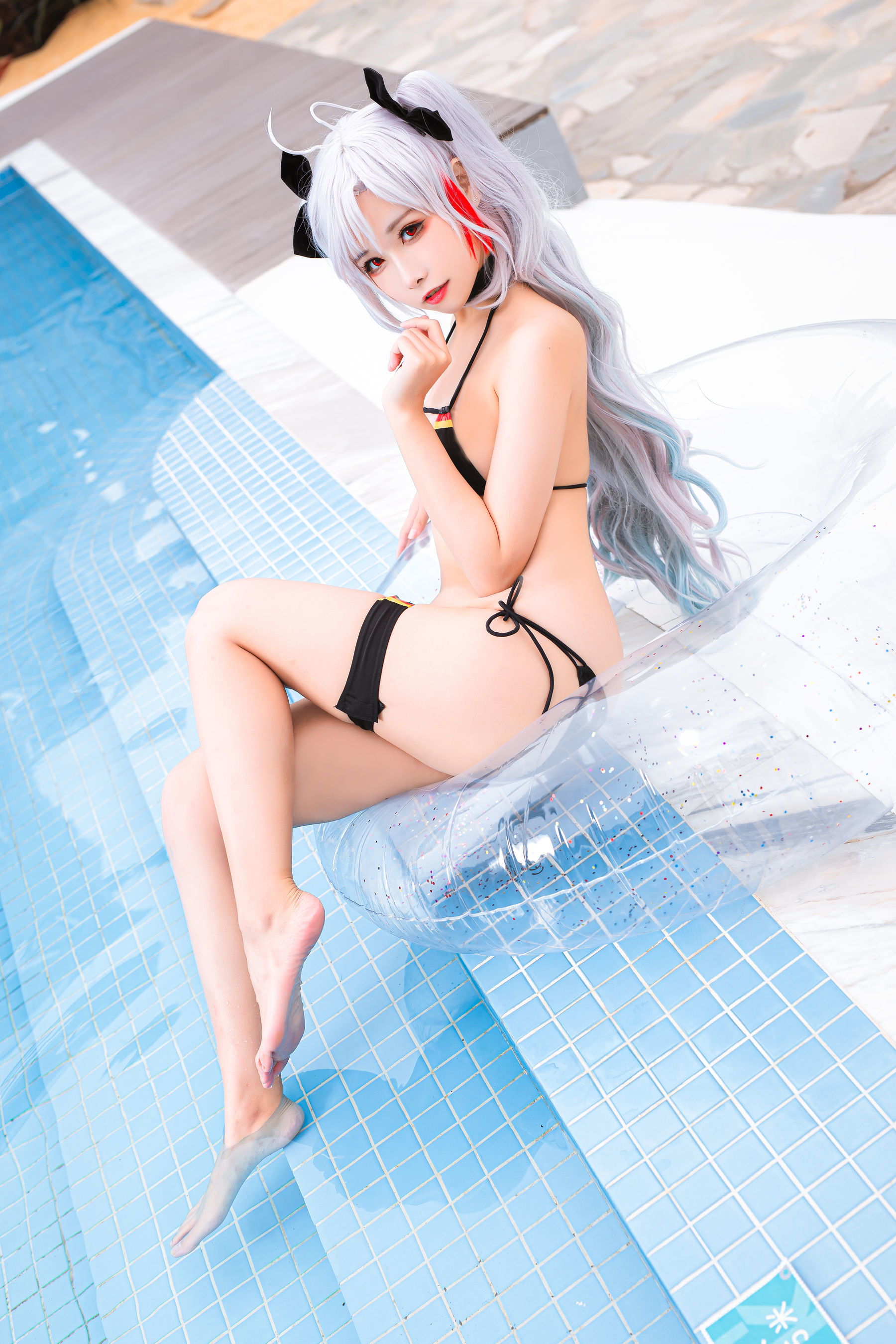 Cosplay Welfare] Weibo Girl Momoko Aoi - Eugen's Swimsuit