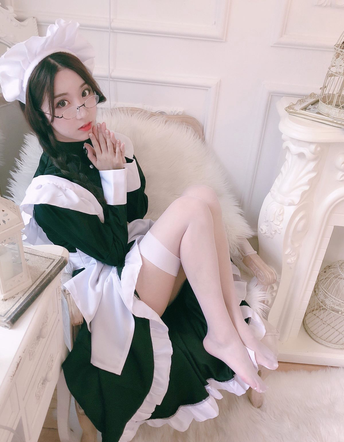 COS美女黑川大尺度白絲襪眼鏡高清美腿寫真Cosplay