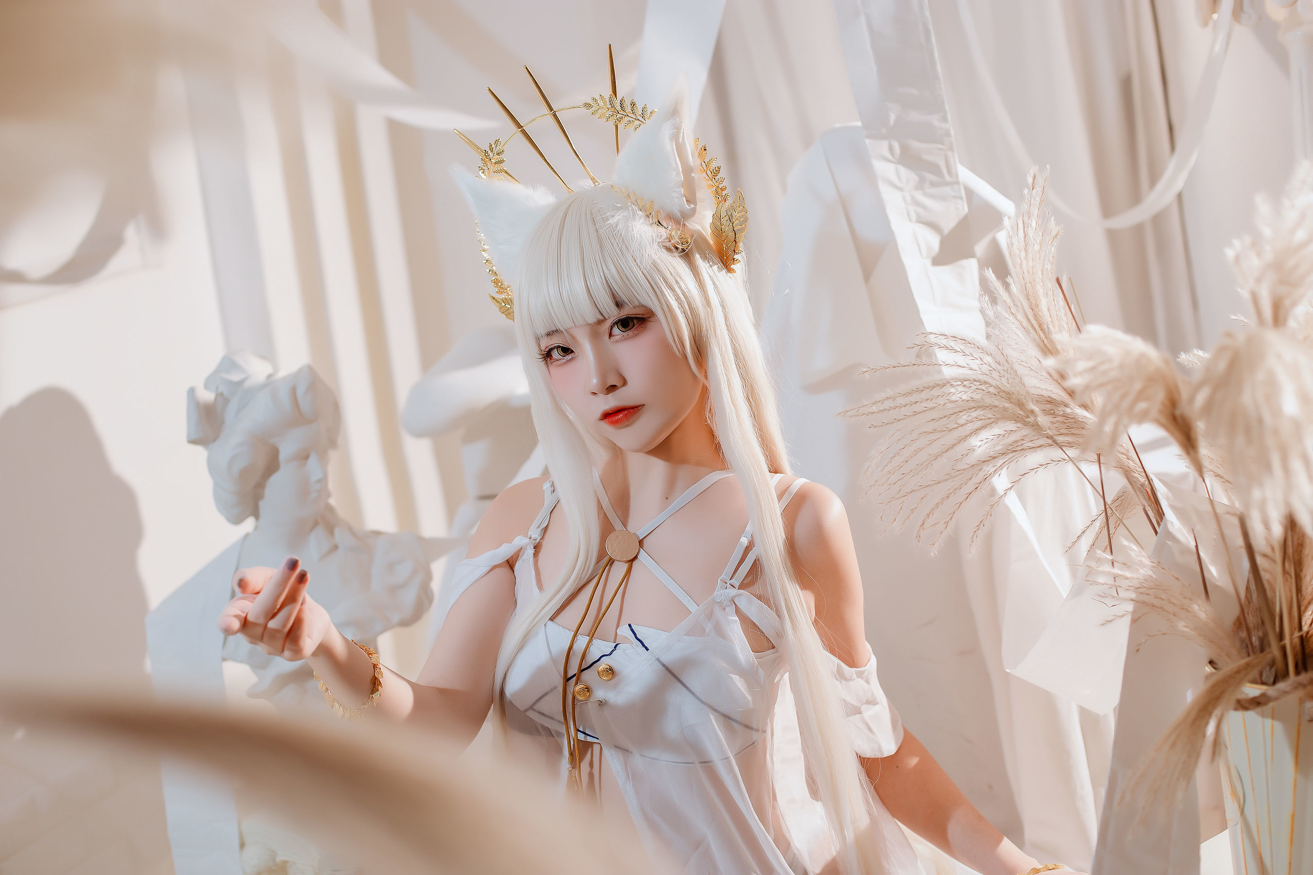 Cosplay Benefits] Popular Cosplayer Er Zuo Nisa - Arknights Platinum Swimsuit