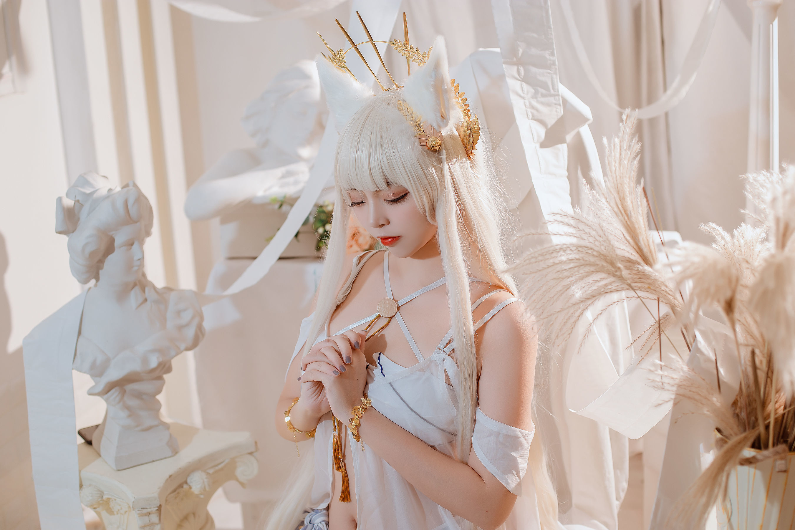 Cosplay Benefits] Popular Cosplayer Er Zuo Nisa - Arknights Platinum Swimsuit
