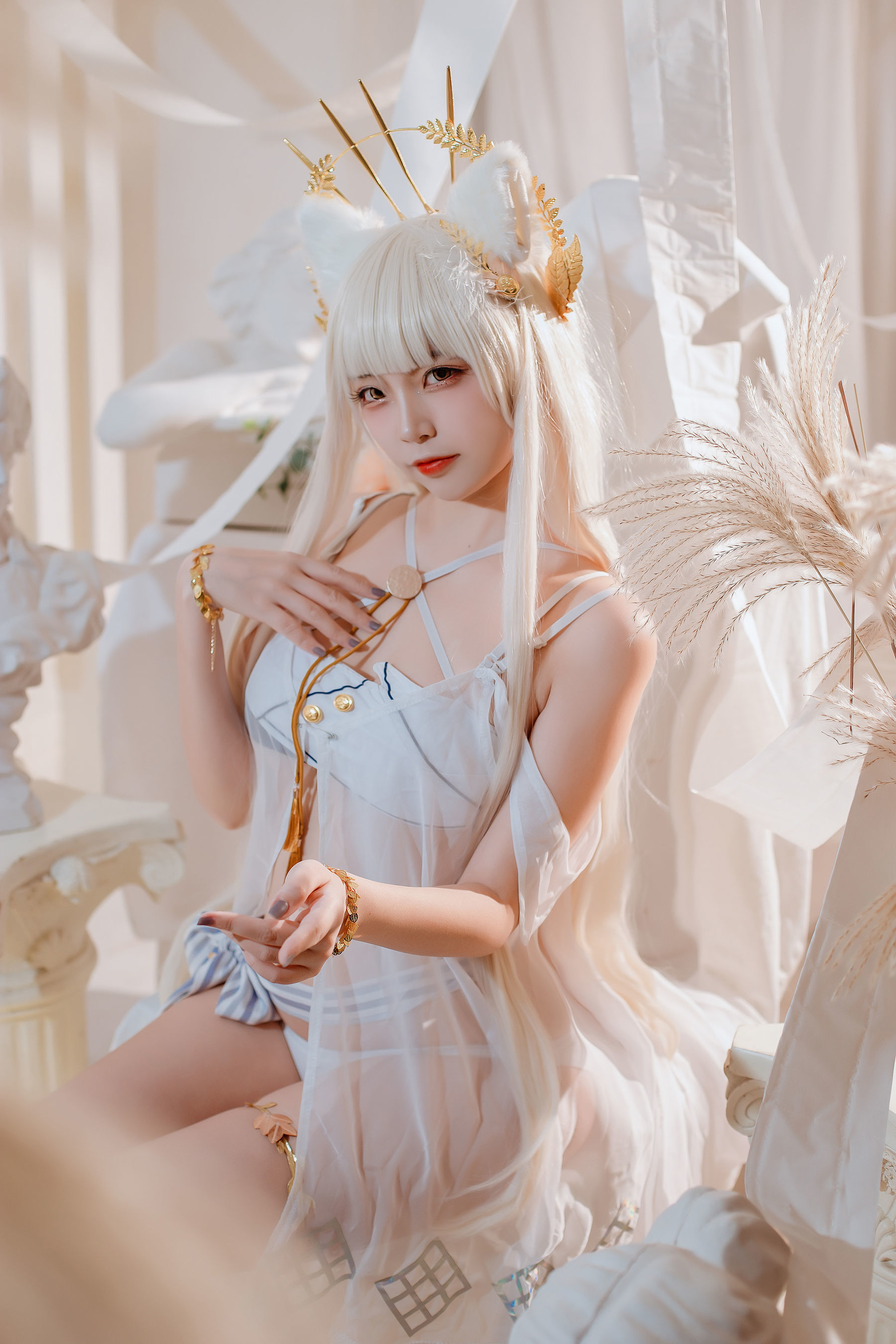 Cosplay Benefits] Popular Cosplayer Er Zuo Nisa - Arknights Platinum Swimsuit