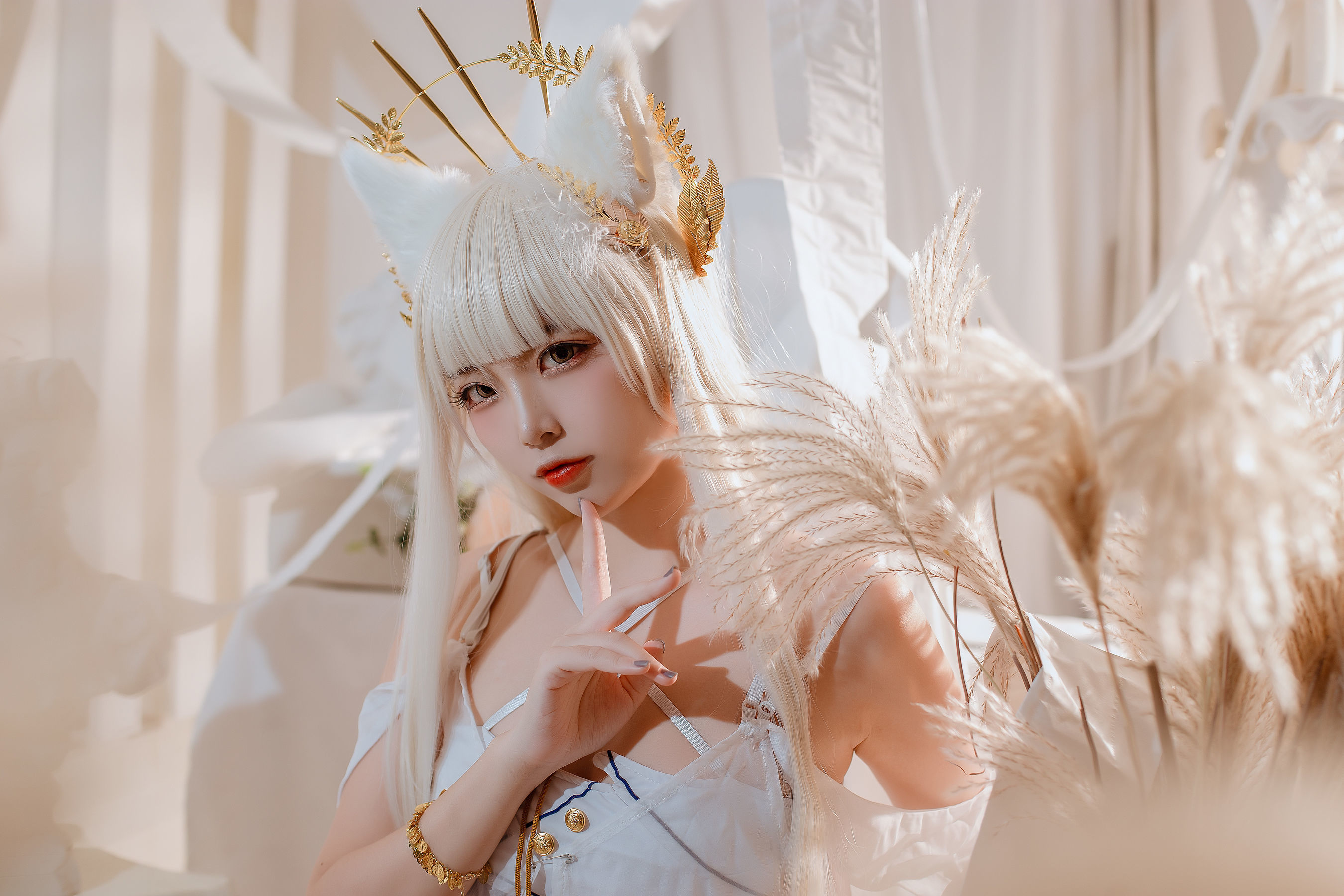 Cosplay Benefits] Popular Cosplayer Er Zuo Nisa - Arknights Platinum Swimsuit