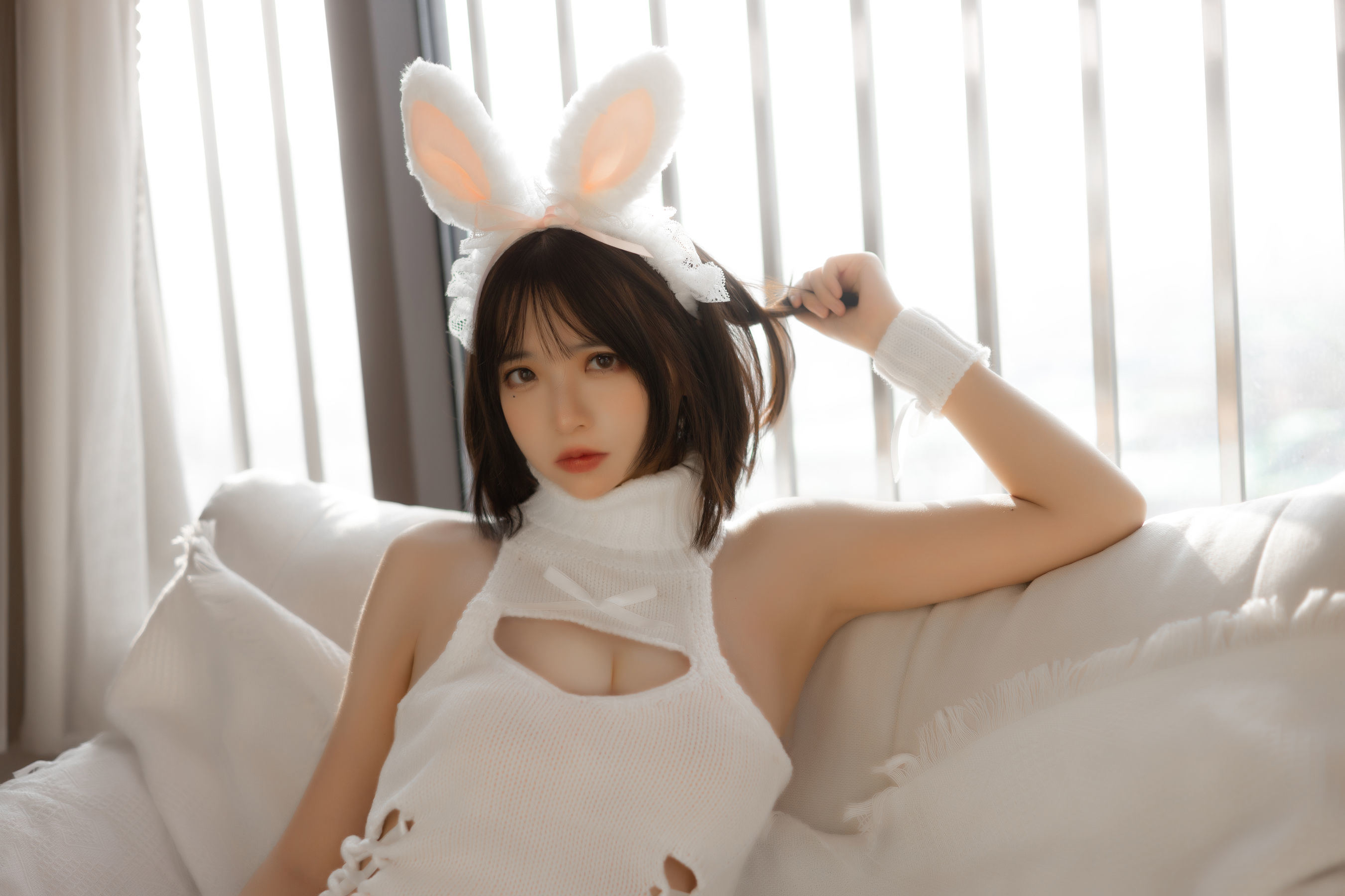 Fengmao SS 白セーターバニーガール コスプレ