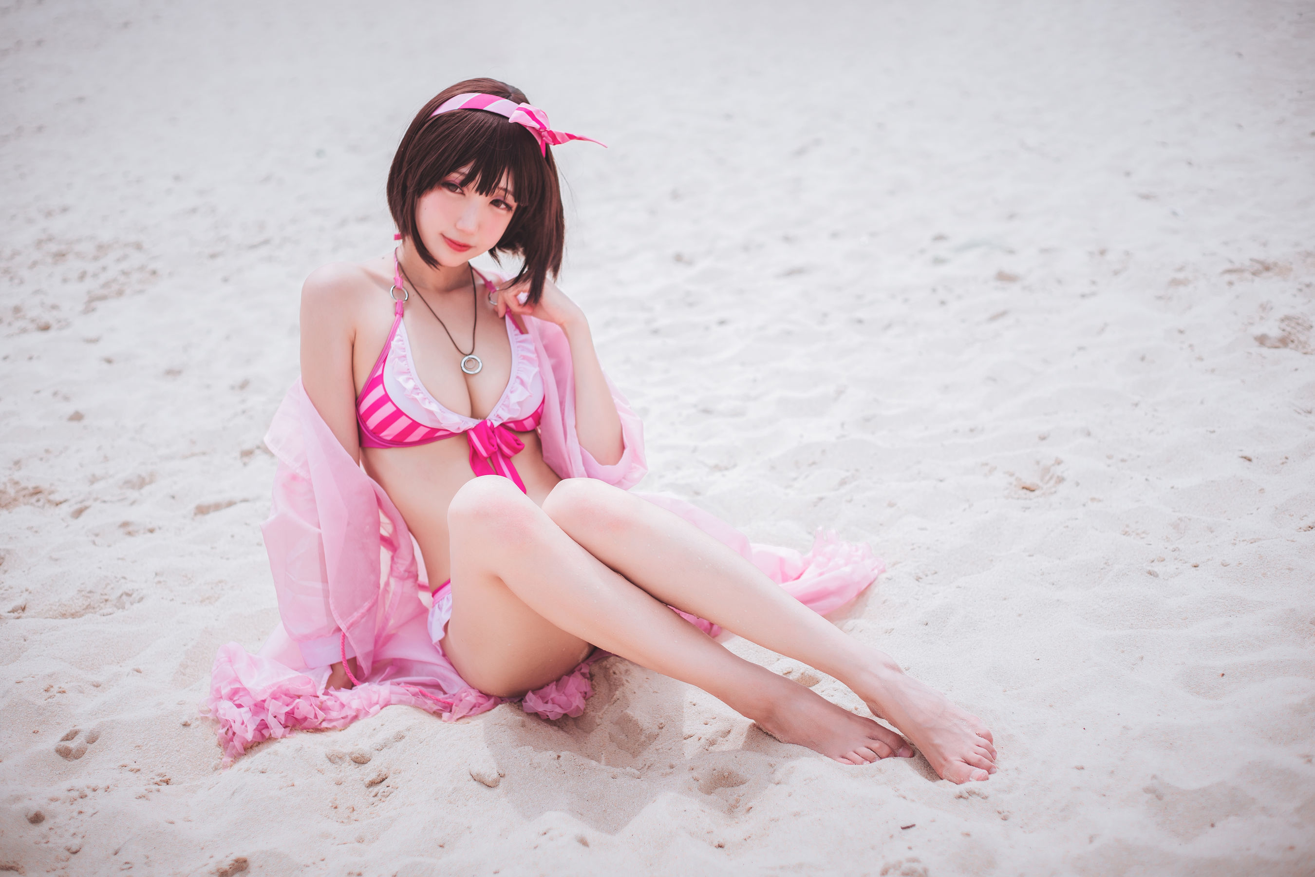COS Welfare] Zhou Ji is a Cute Bunny - Holy Person in Swimsuit