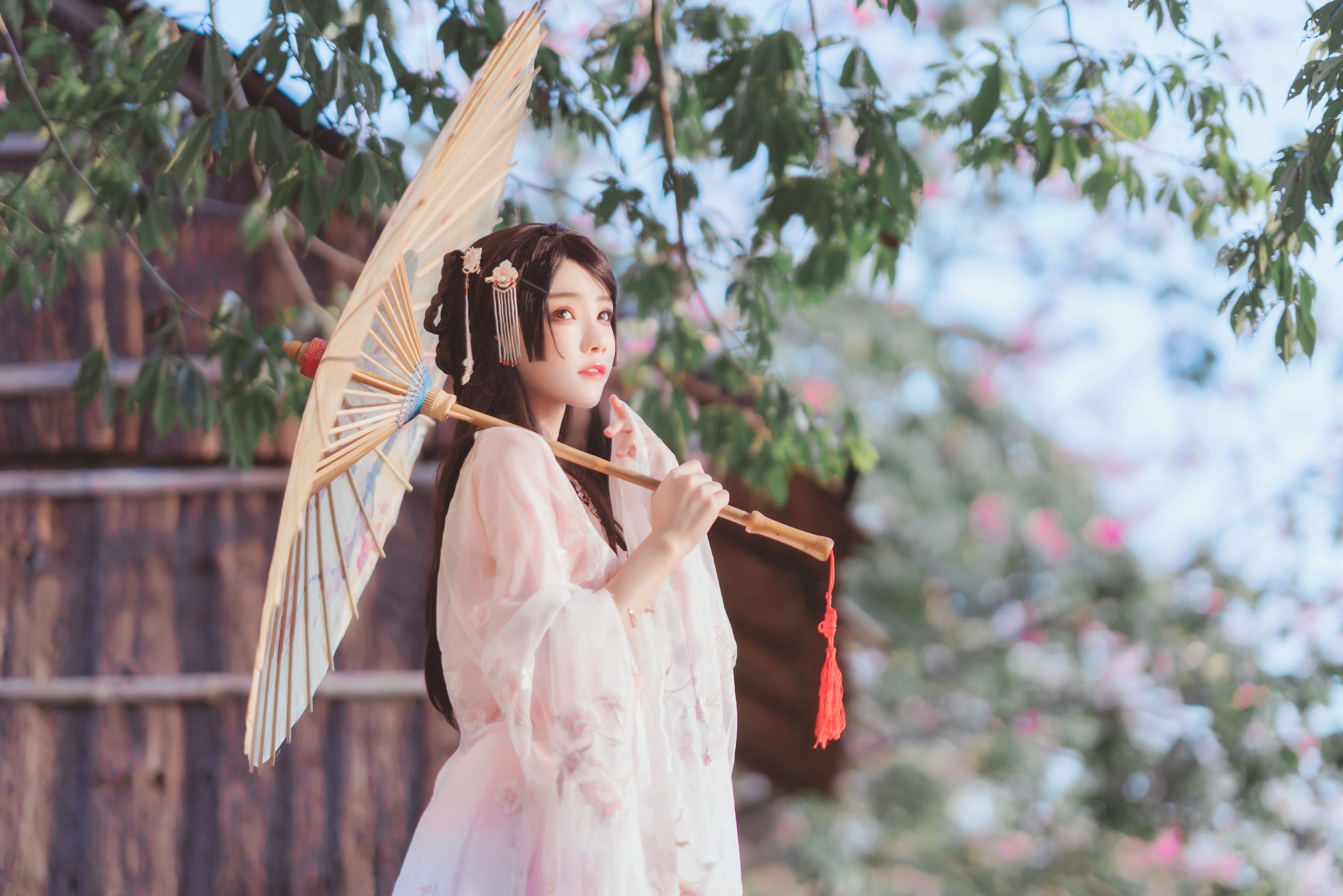 コスプレ福利] 桜桃喵 - 優しい漢服の桃花
