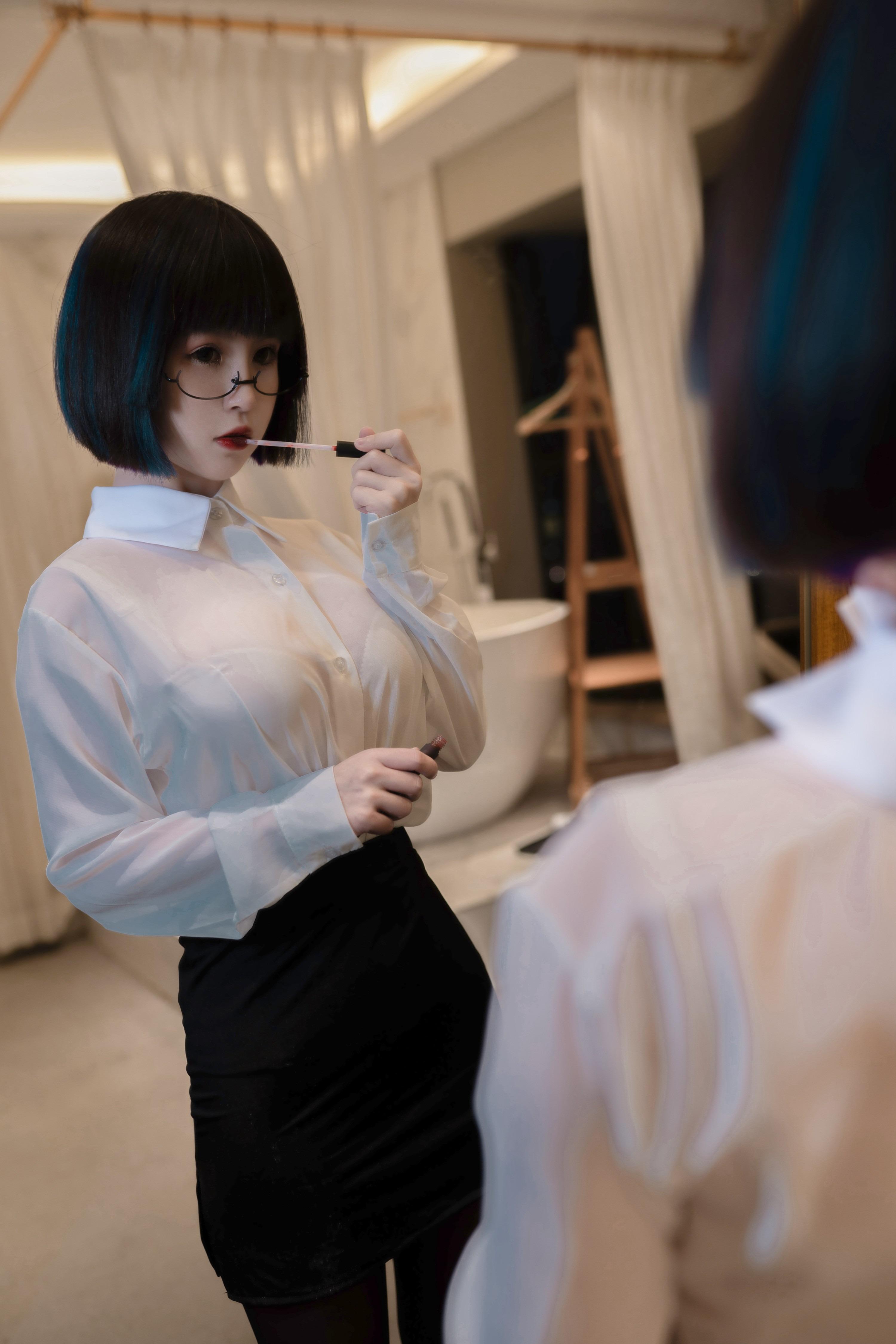 Yunzai Zz – Black Silk Secretary 62P