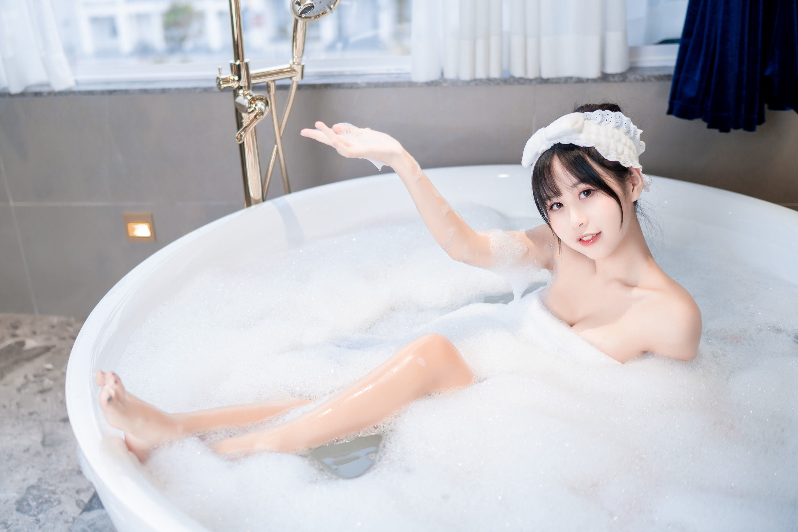 COS Welfare] Sunny Beautiful Girl Mengyaer o0 - Bath Towel