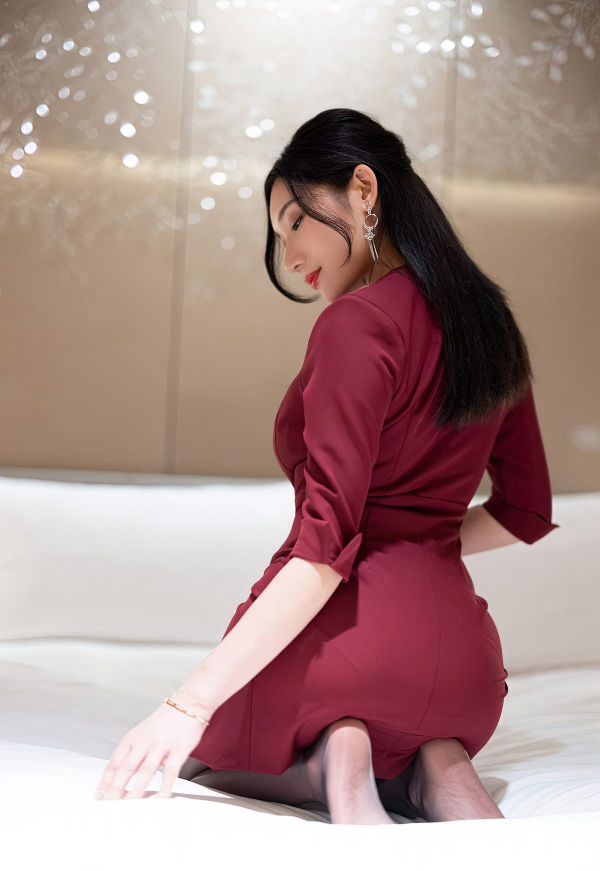 愛蜜社小狐狸超薄黒シルク完璧美脚性感秘書ホテル脱ストッキング人図芸術