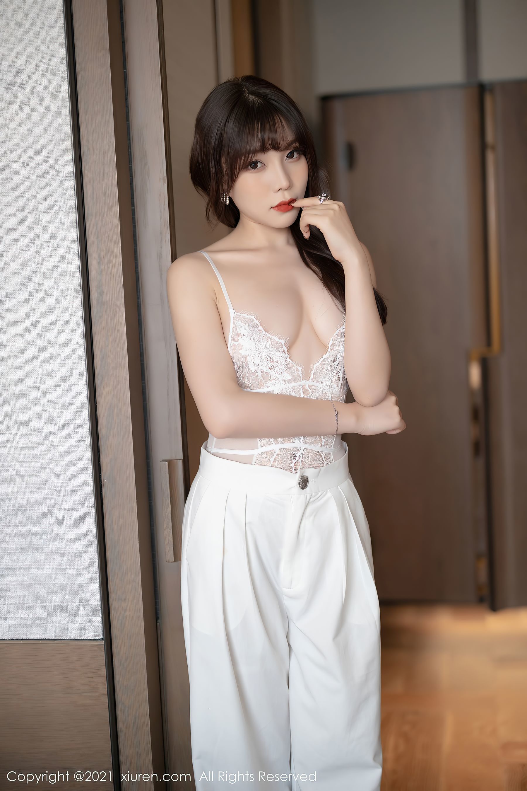 Xiuren] No.3367 Zhi Zhi Booty