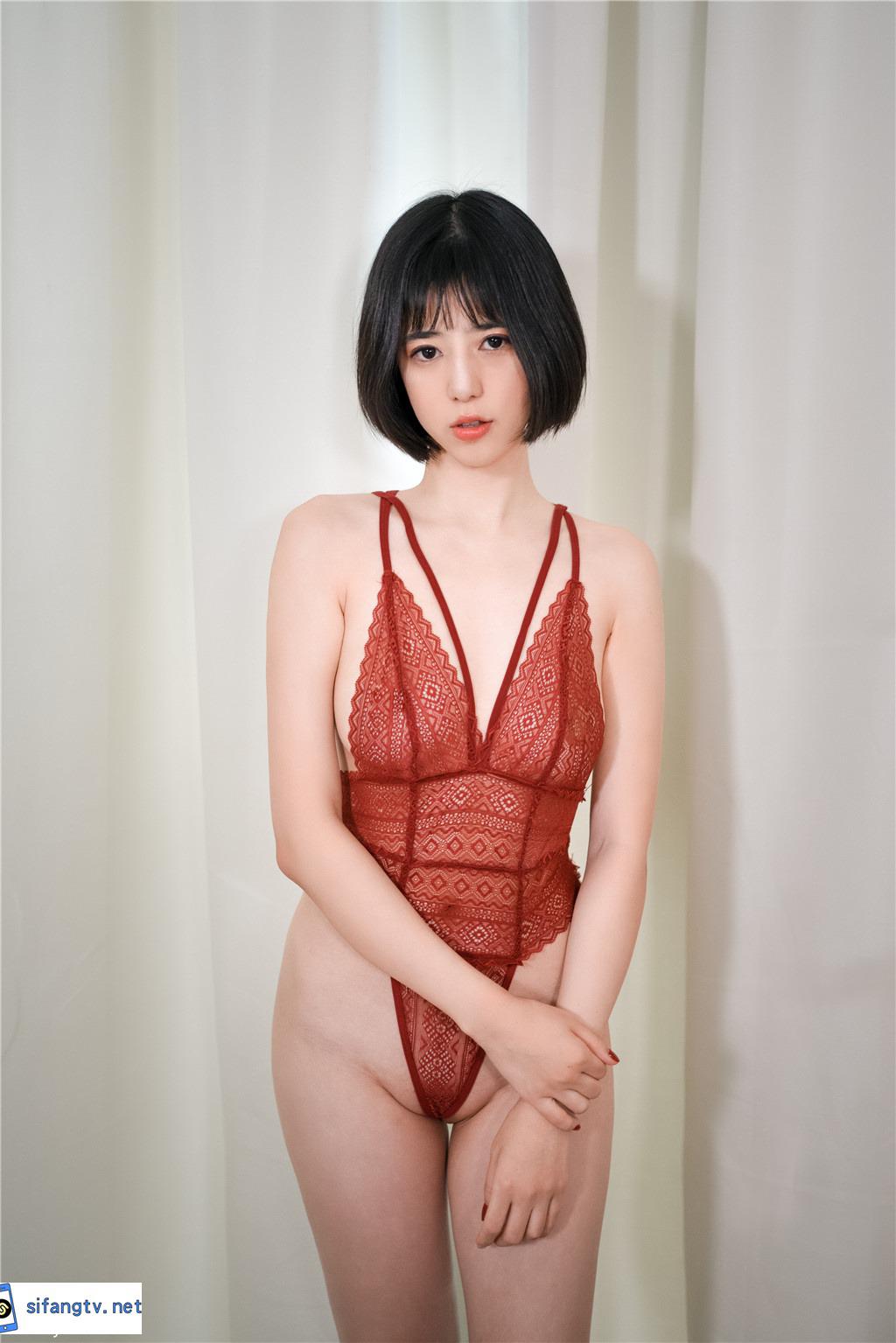 Ai Li Li - Sensual Red 47P