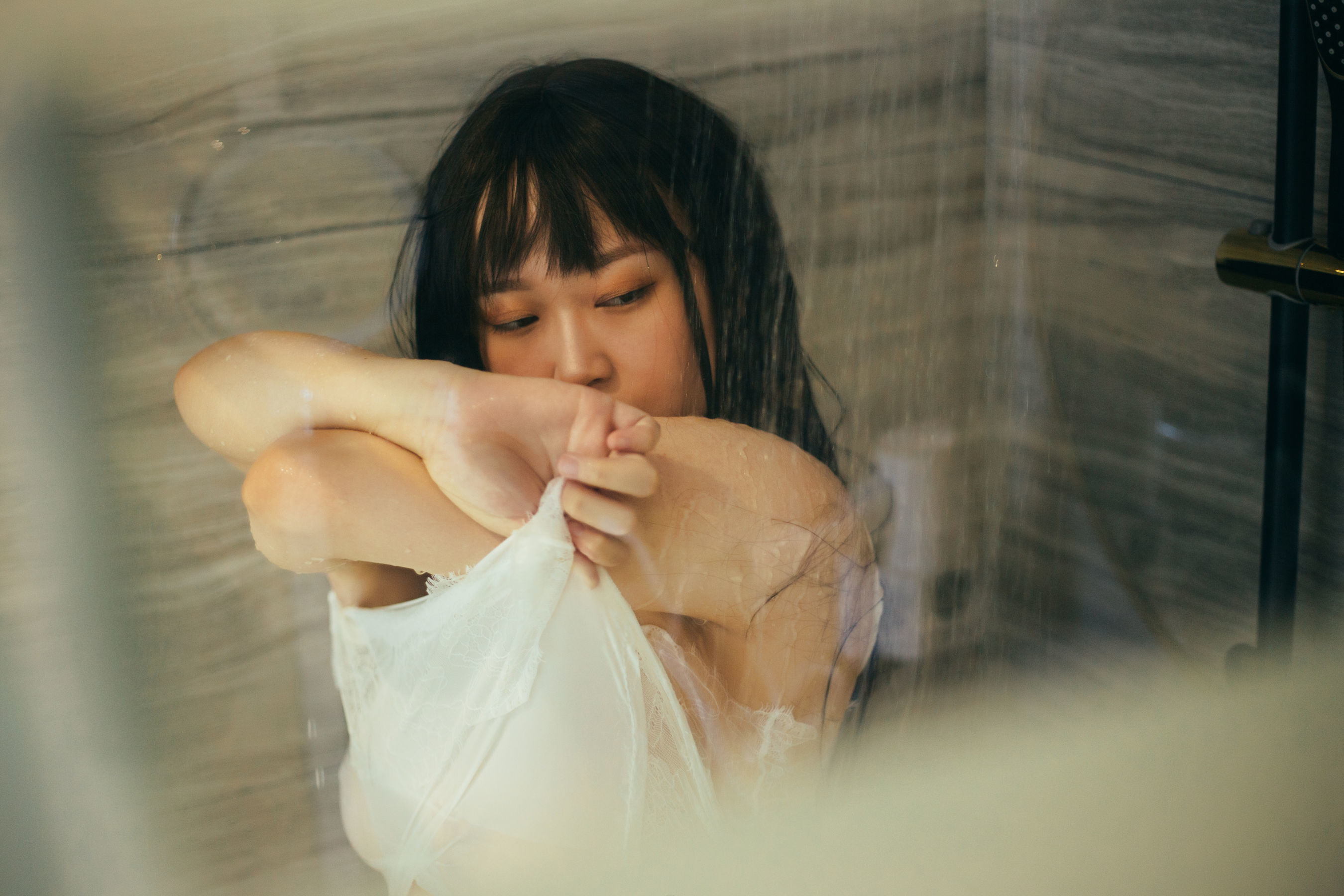 [网红COSER写真] 动漫博主维他奶泽 - 睡衣湿身