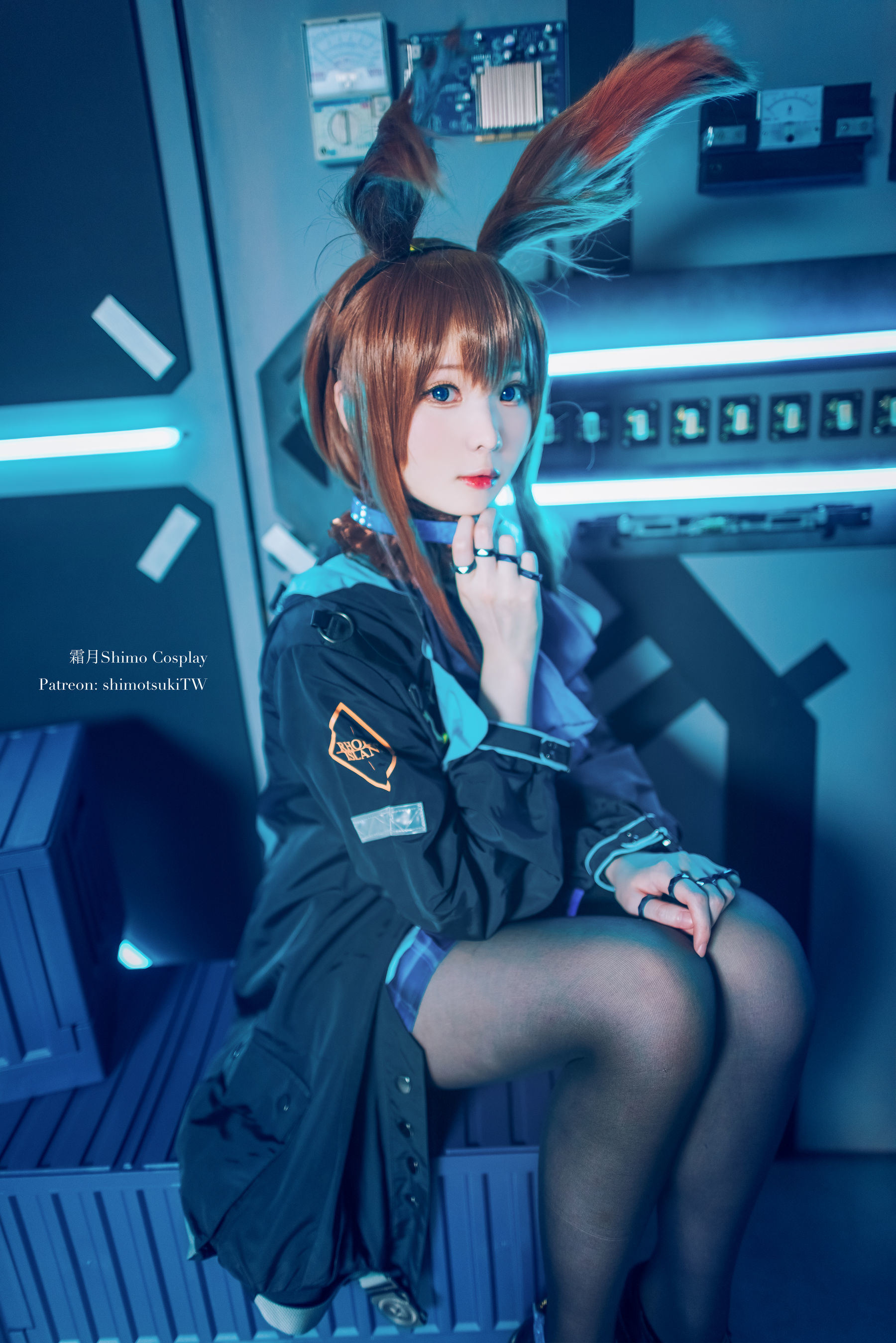 Internet Celebrity Coser Photobook] Weibo girl Shuangyue shimo - Arknights Amiya
