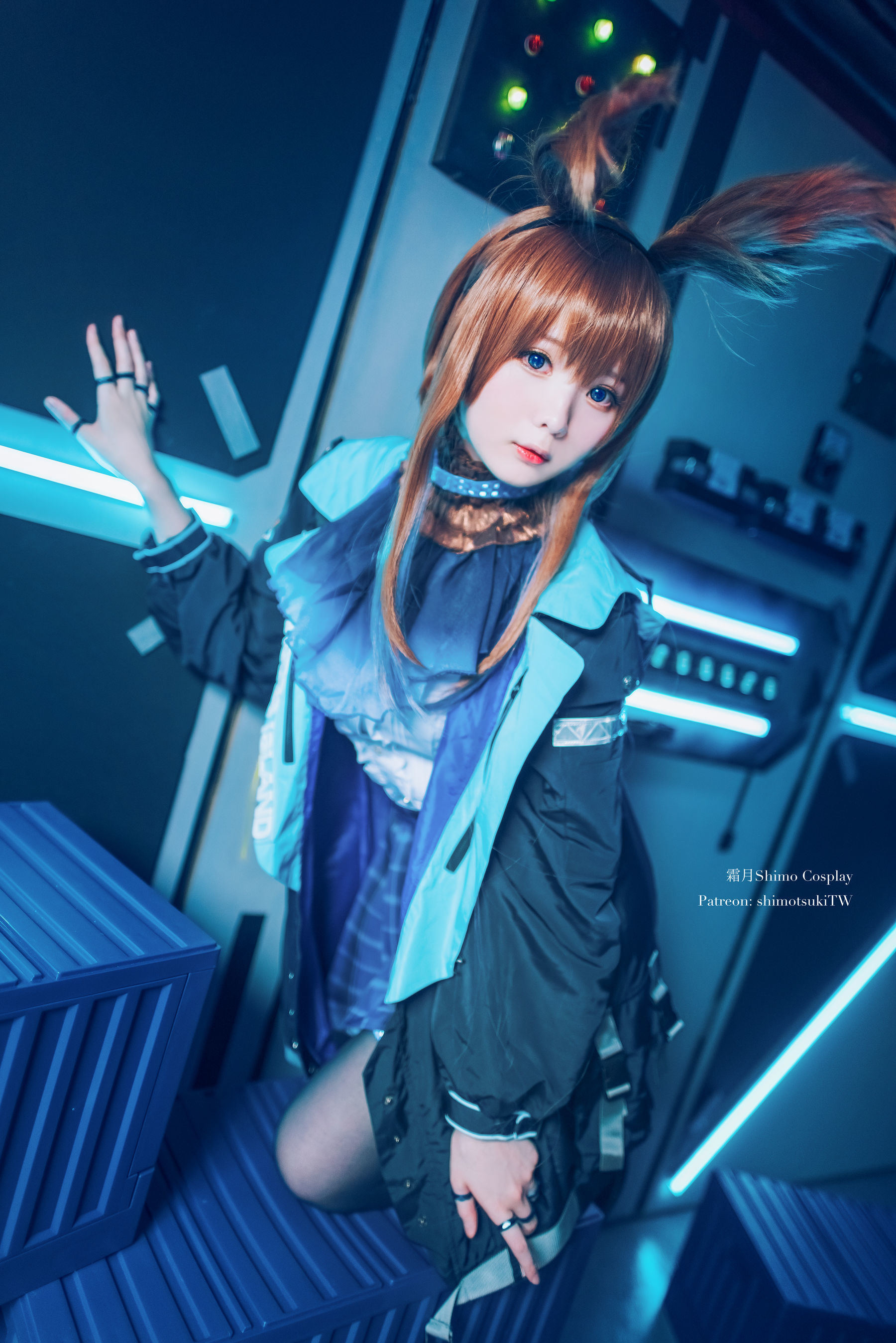 Internet Celebrity Coser Photobook] Weibo girl Shuangyue shimo - Arknights Amiya