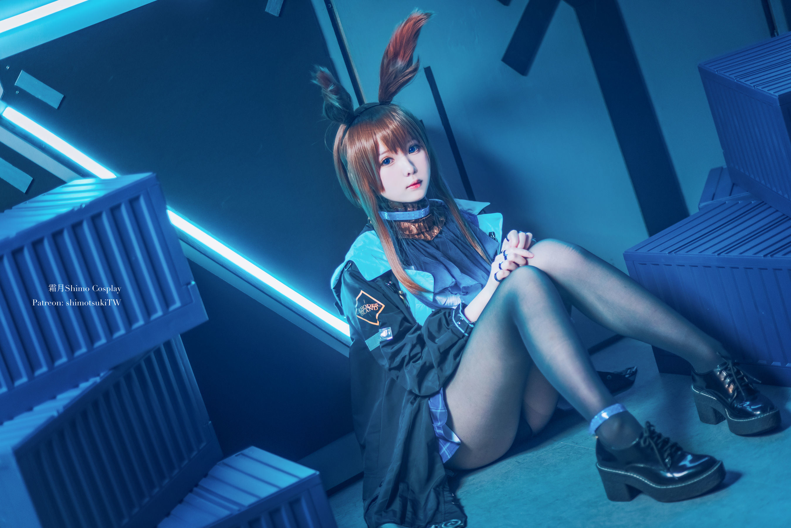 Internet Celebrity Coser Photobook] Weibo girl Shuangyue shimo - Arknights Amiya