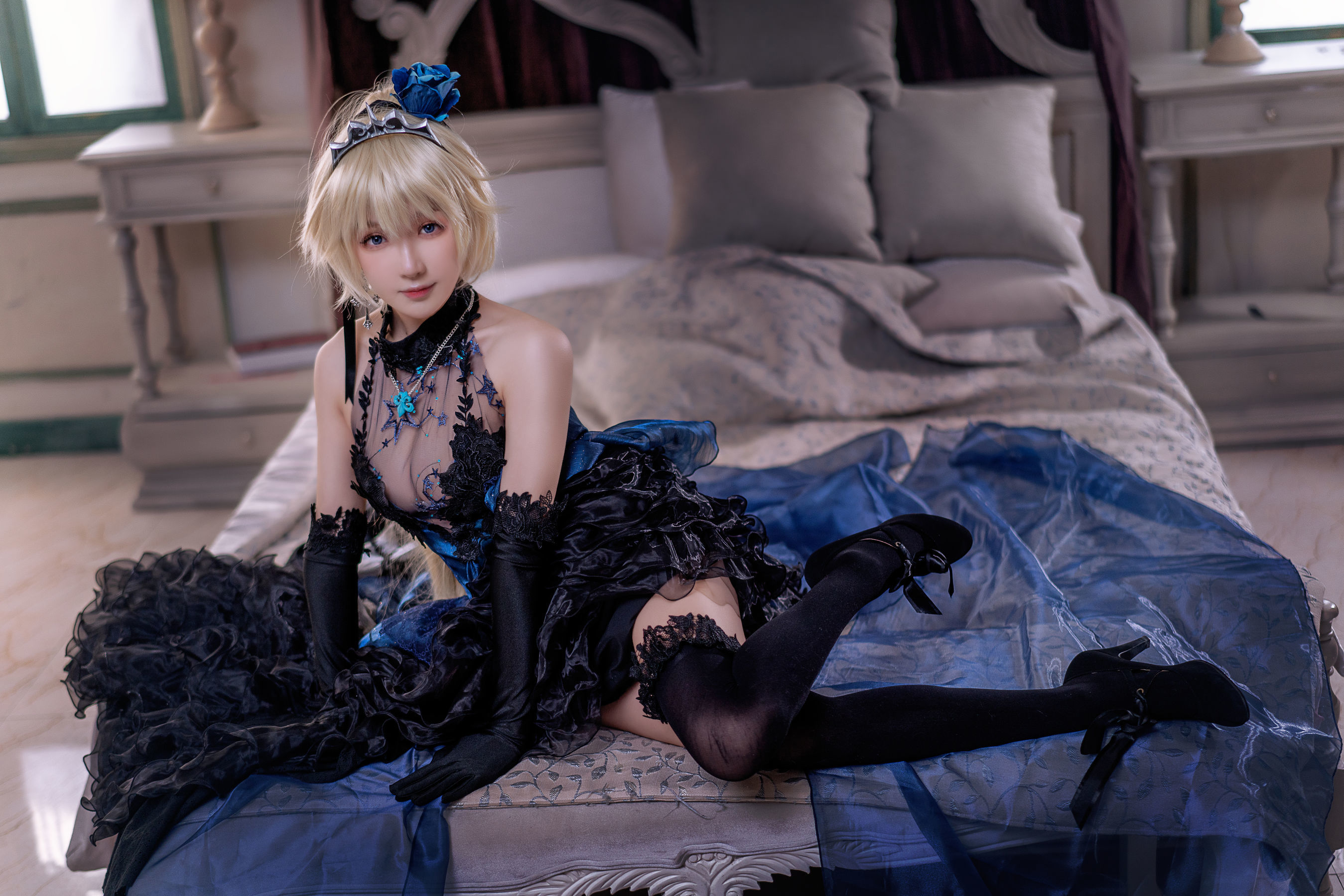 Internet Celebrity Coser Photobook] Anime Blogger A'Bao is also Bunny Girl - Joan of Arc Wedding Dress