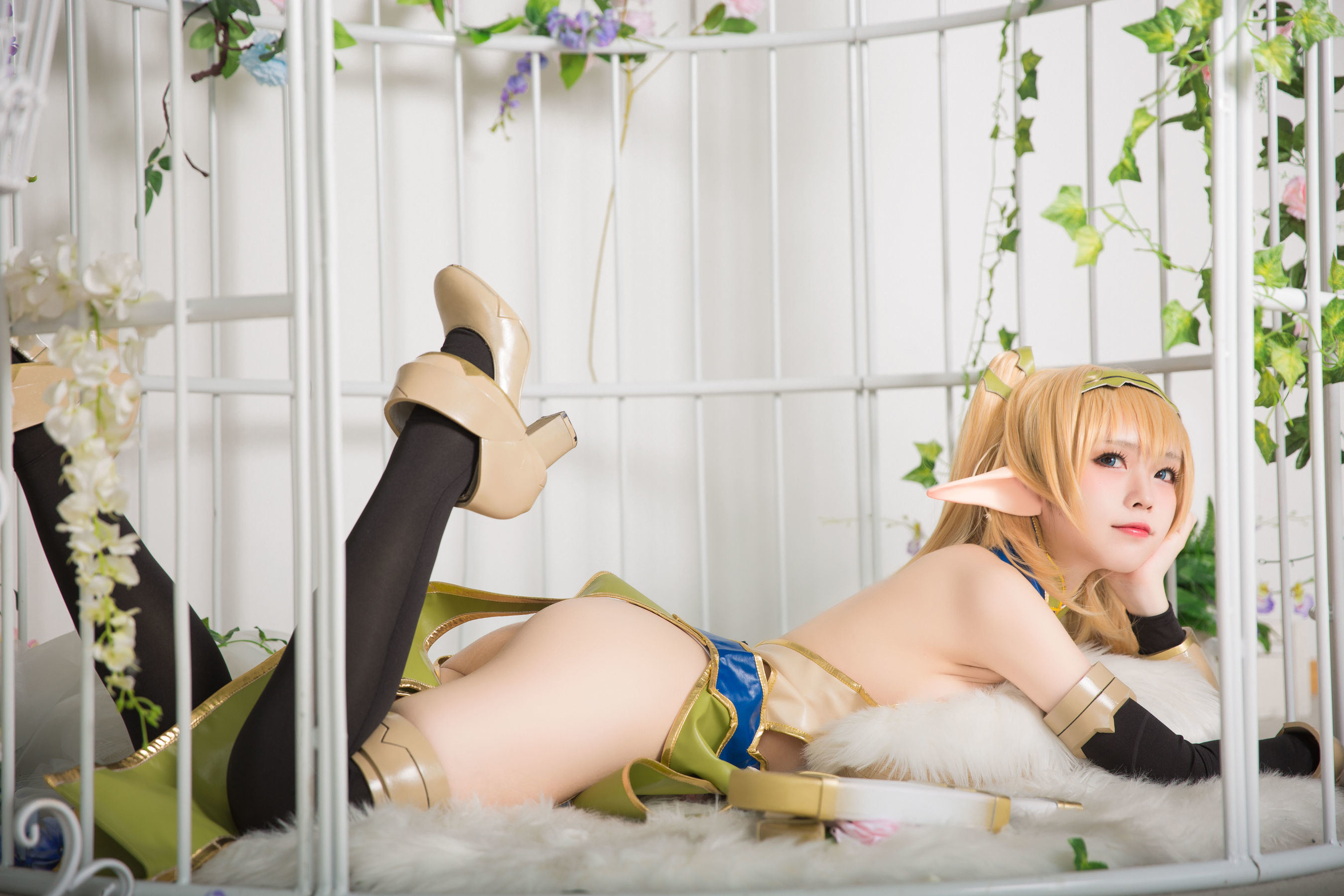 Internet Celebrity Coser Photobook] Anime Blogger G44 Will Not Get Hurt - Elf Village