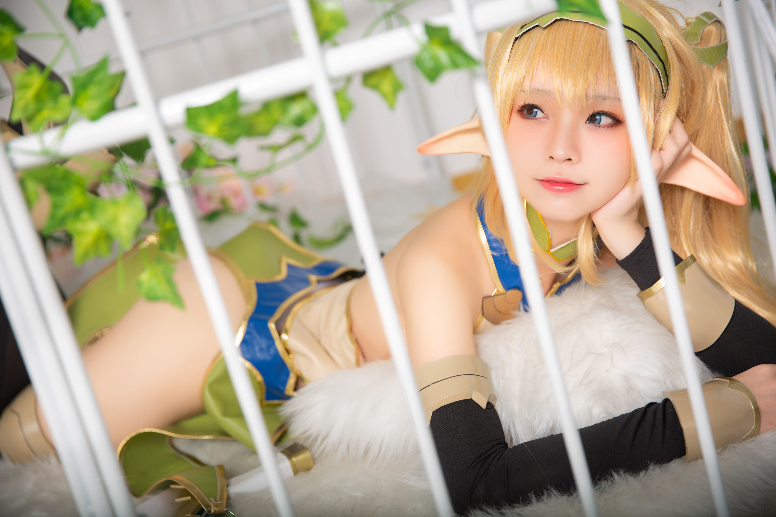 Internet Celebrity Coser Photobook] Anime Blogger G44 Will Not Get Hurt - Elf Village