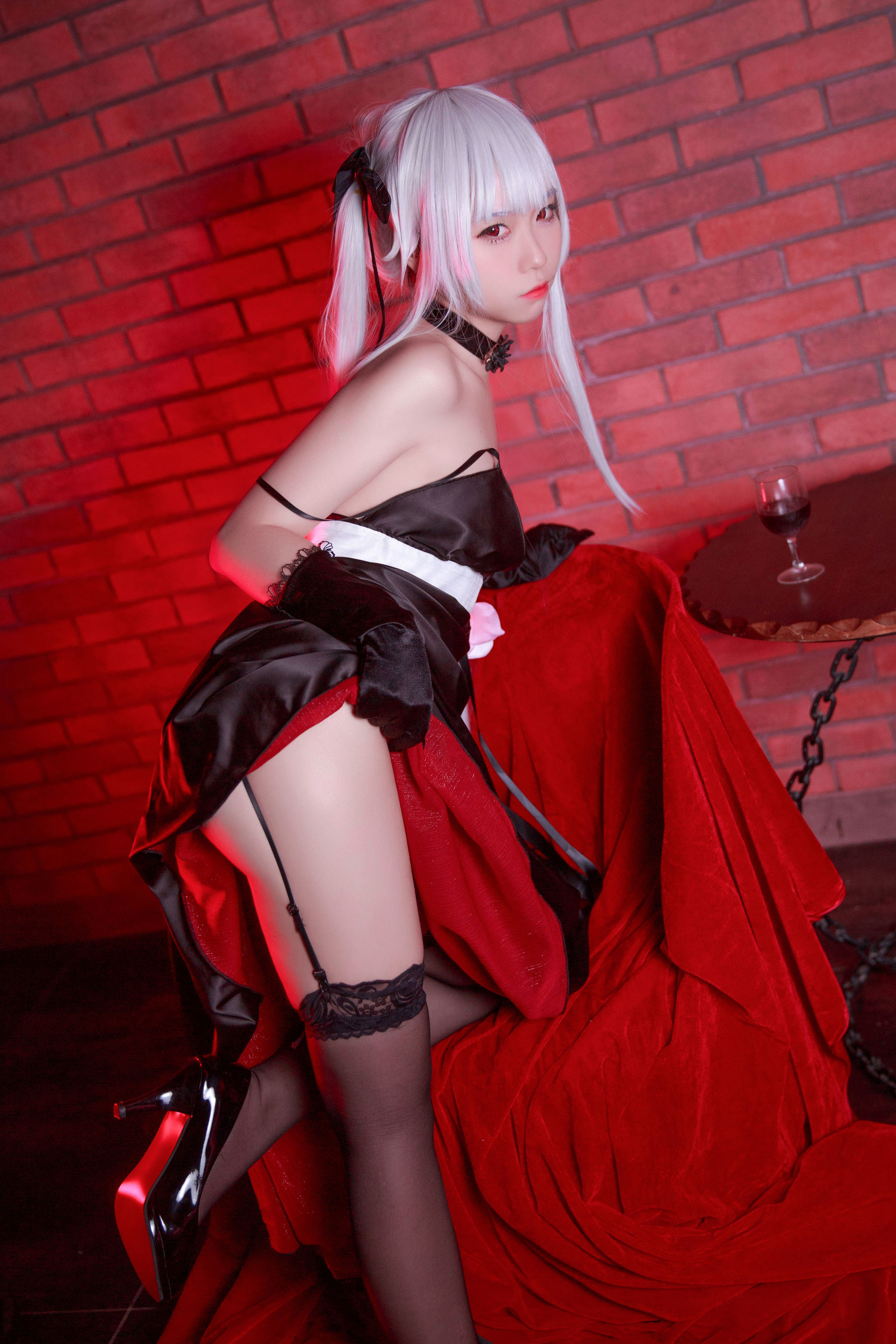 Ảnh chân dung Coser nổi tiếng mạng] Blogger anime G44 sẽ không bị thương - Vụ Chi váy đen lễ phục