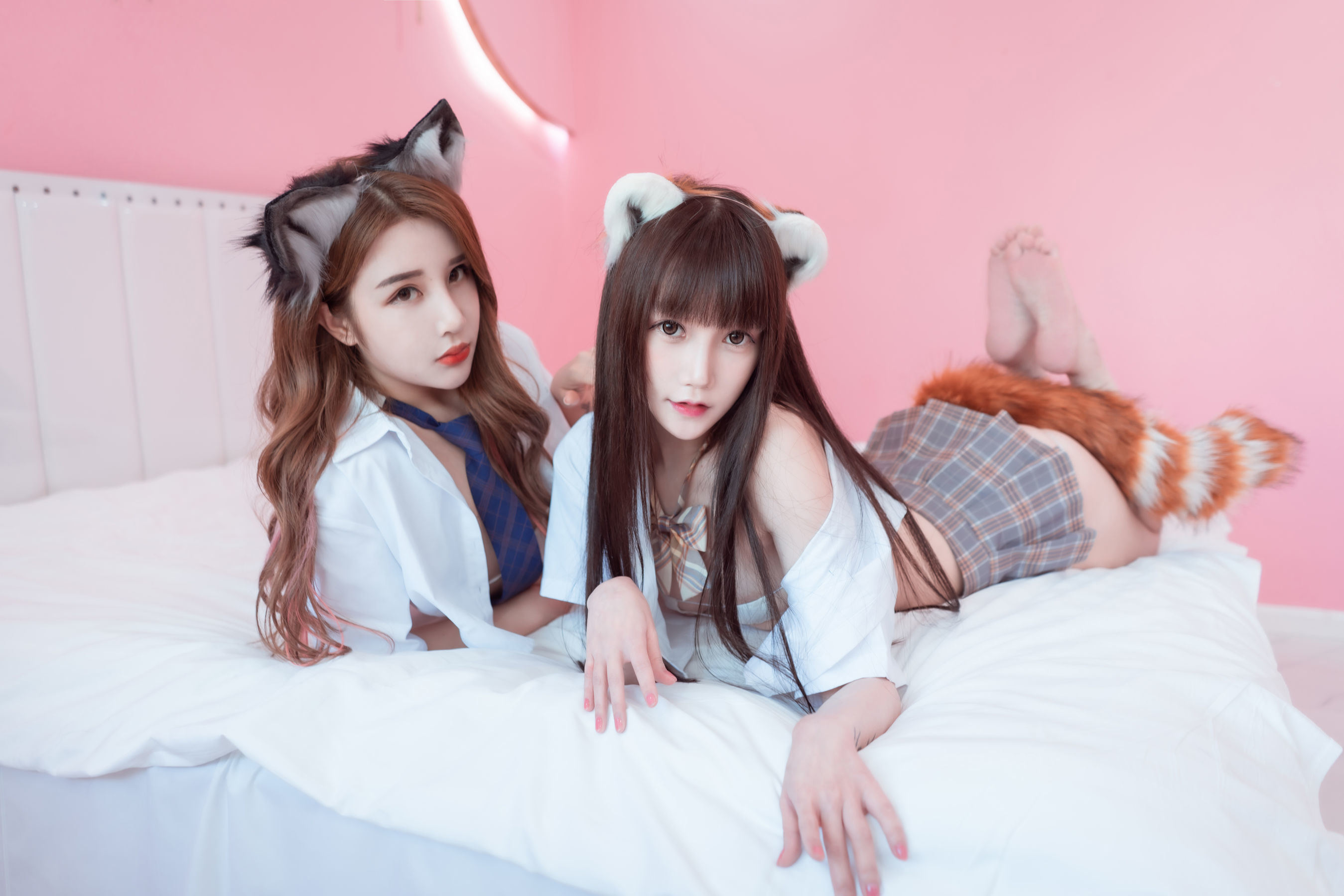 Internet Celebrity Coser Photobook] Cos Girl Hoshino Mitu & Jin Mi'er - Cute Pet Raising Handbook