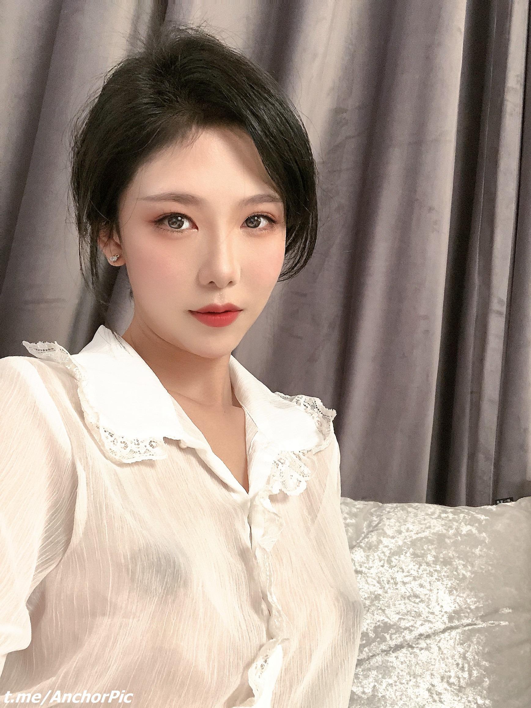 Dou Niang Li Shi Custom Photo Album | 111P Gallery