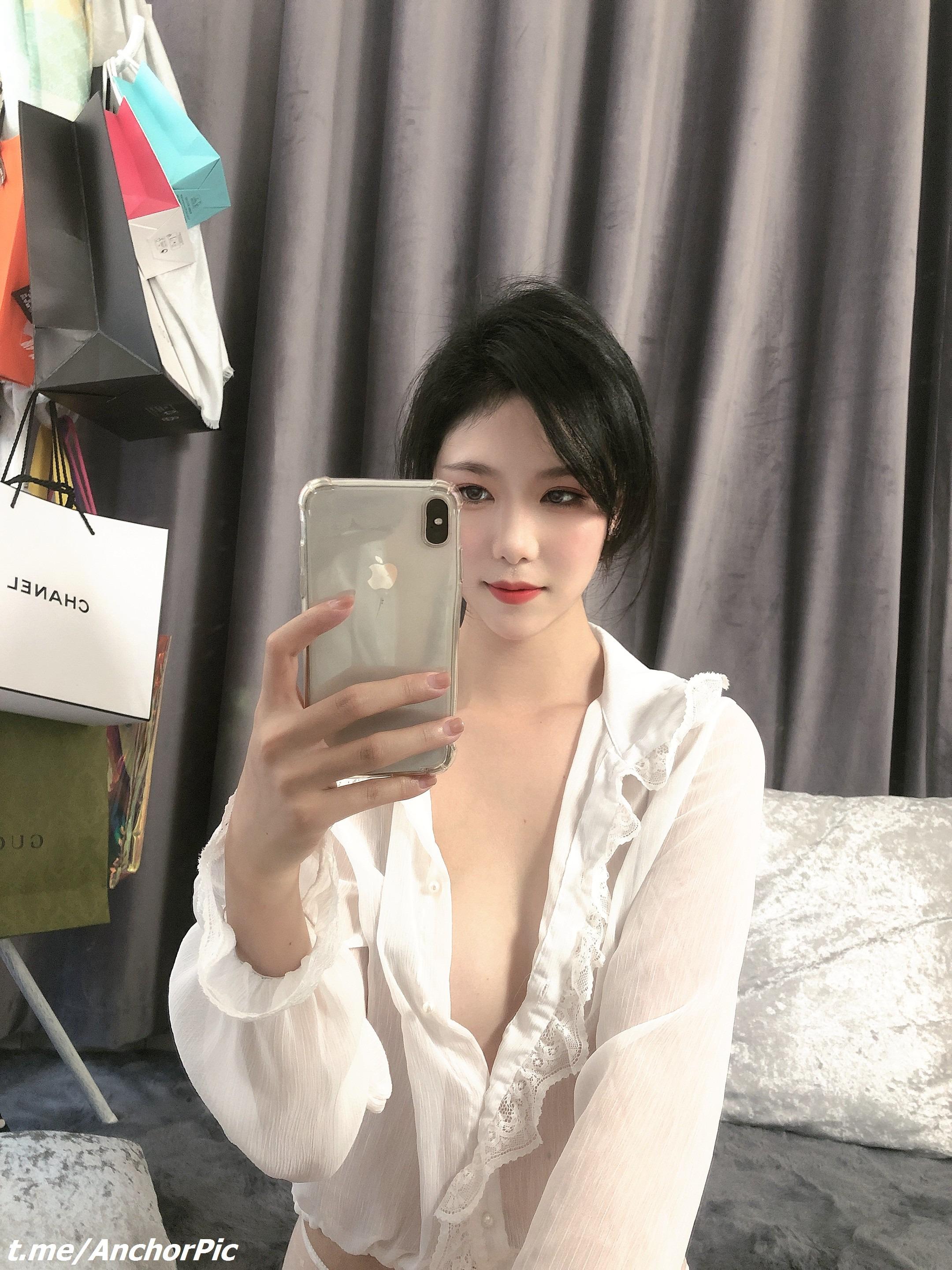 Dou Niang Li Shi Custom Photo Album | 111P Gallery