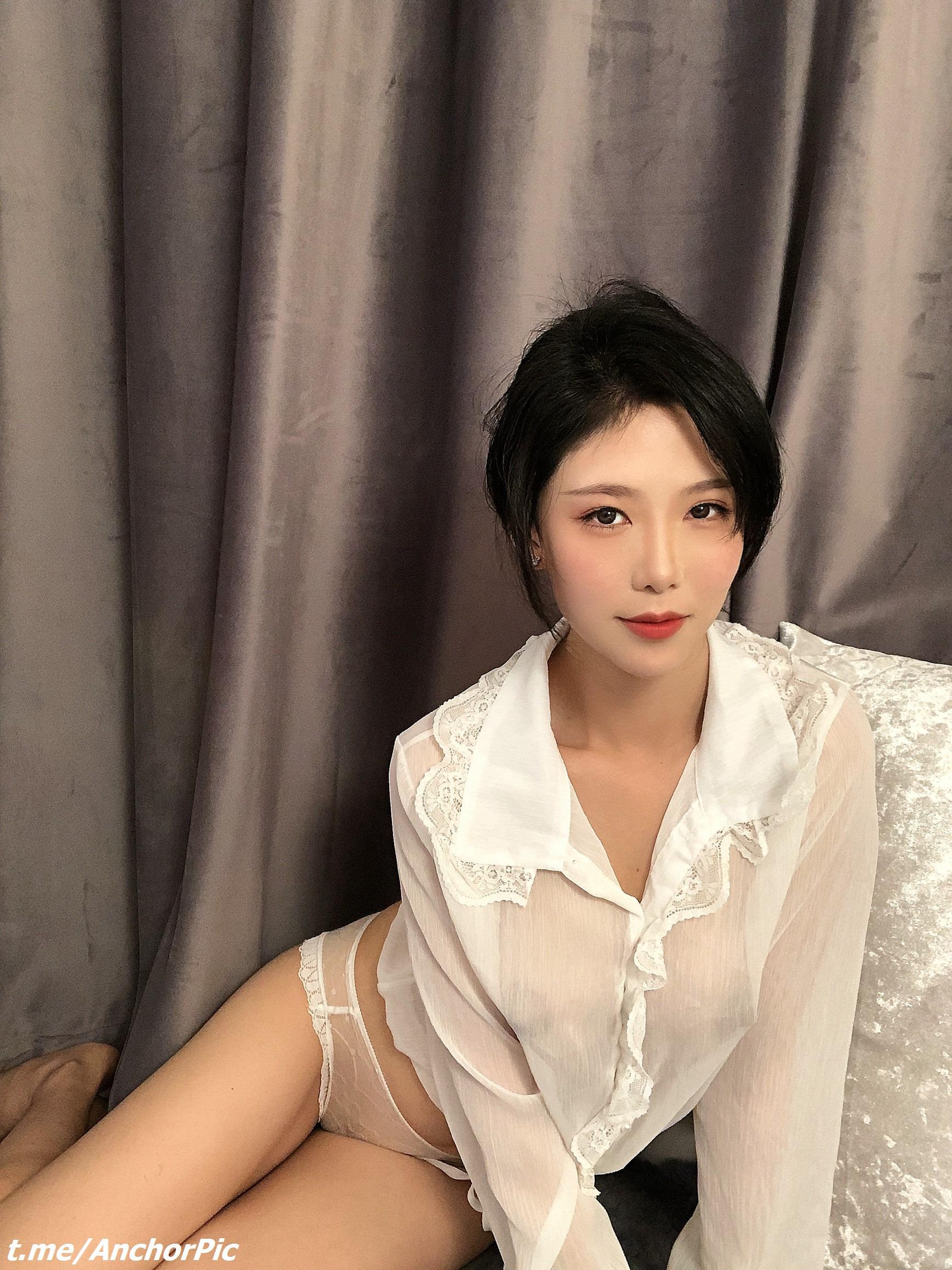 Dou Niang Li Shi Custom Photo Album | 111P Gallery