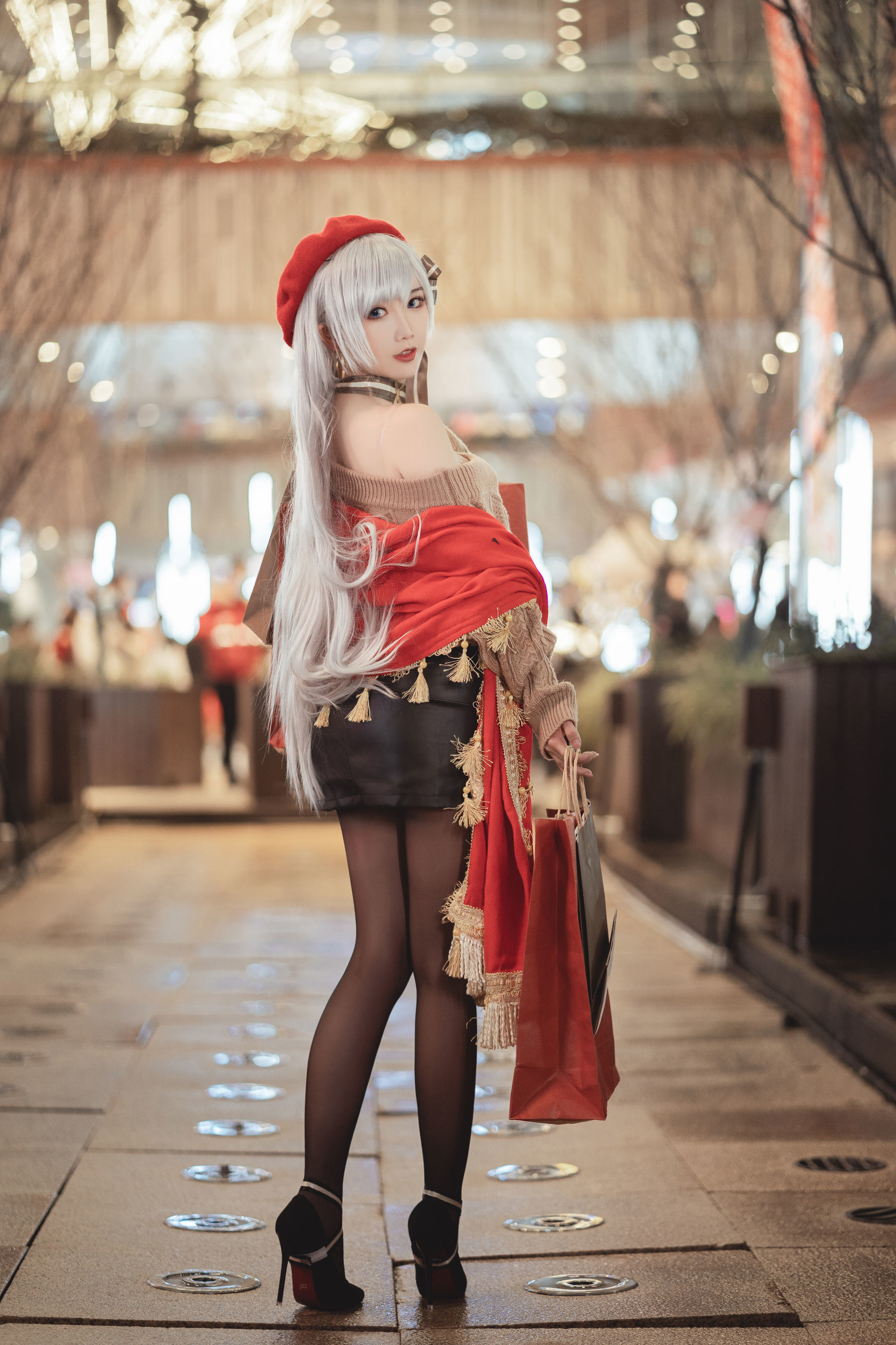 Internet Celebrity Coser Photobook] Cute Popular Coser Mianbing Xianer - Christmas Befa