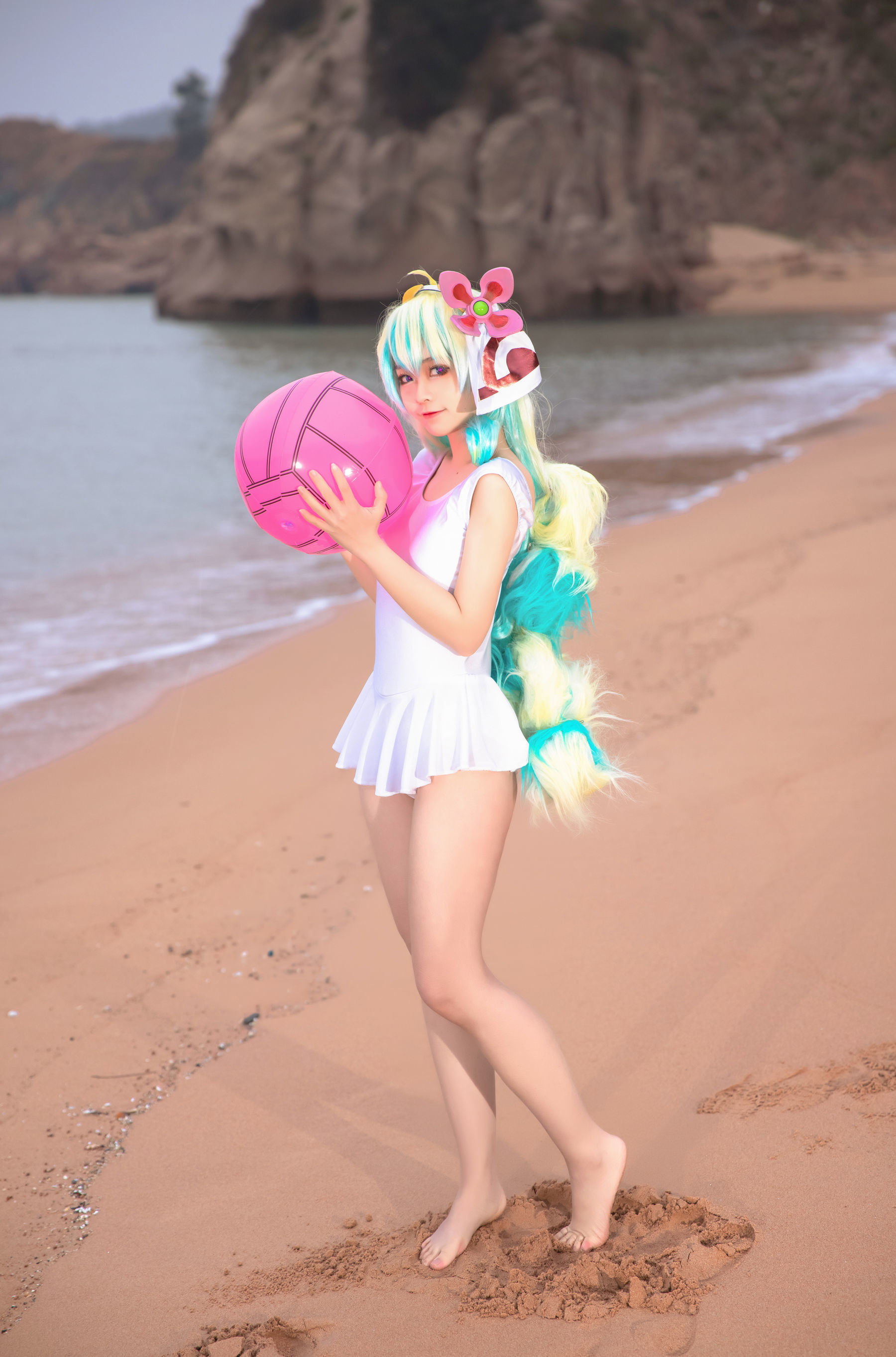 Internet Celebrity COSER Photobook] Anime Blogger G44 Will Not Get Hurt - Nia