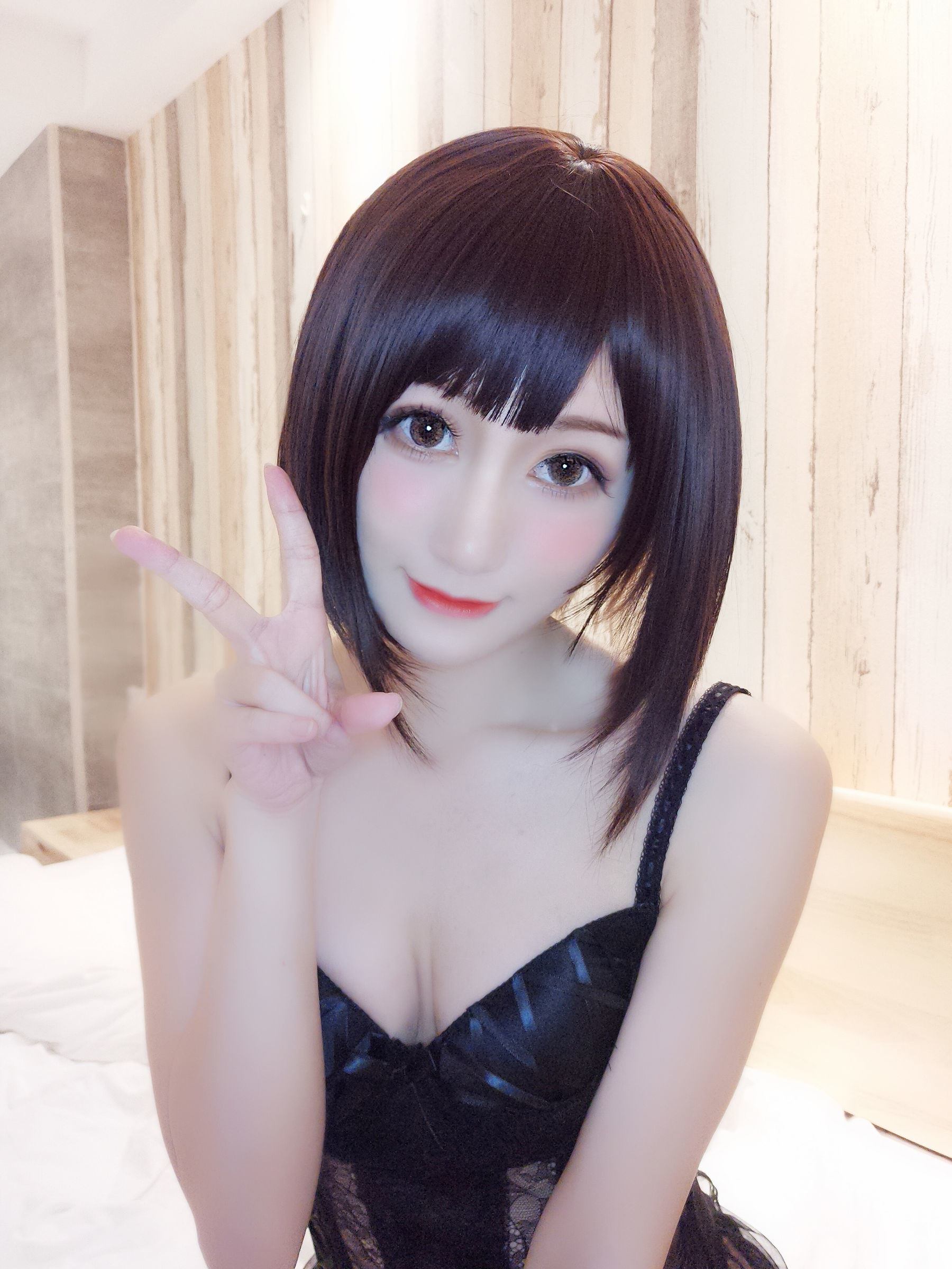 Internet Celebrity Coser Photobook] Mu Zhi Ben Guo - Black Erotic Lingerie