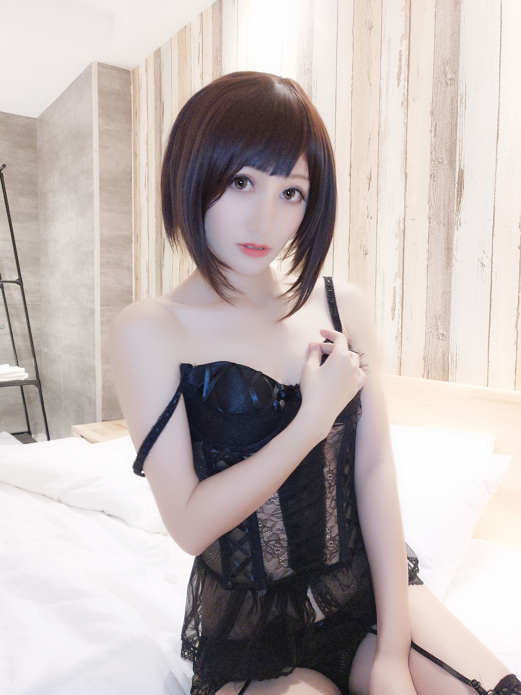 Internet Celebrity Coser Photobook] Mu Zhi Ben Guo - Black Erotic Lingerie
