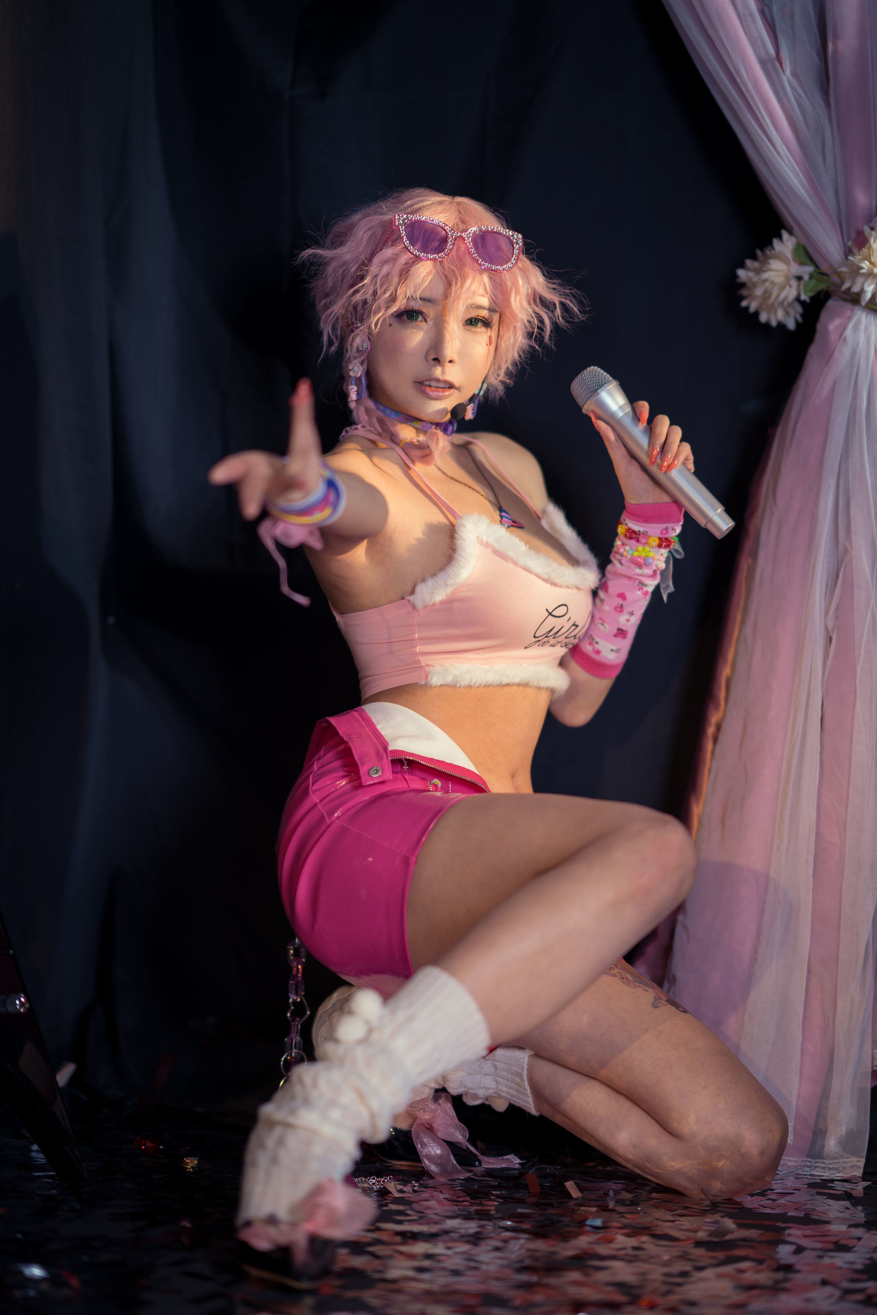 Internet Celebrity Coser Photobook] Qiu and Corgi (Xia Xiaoqiugiuqiu) - Little Idol