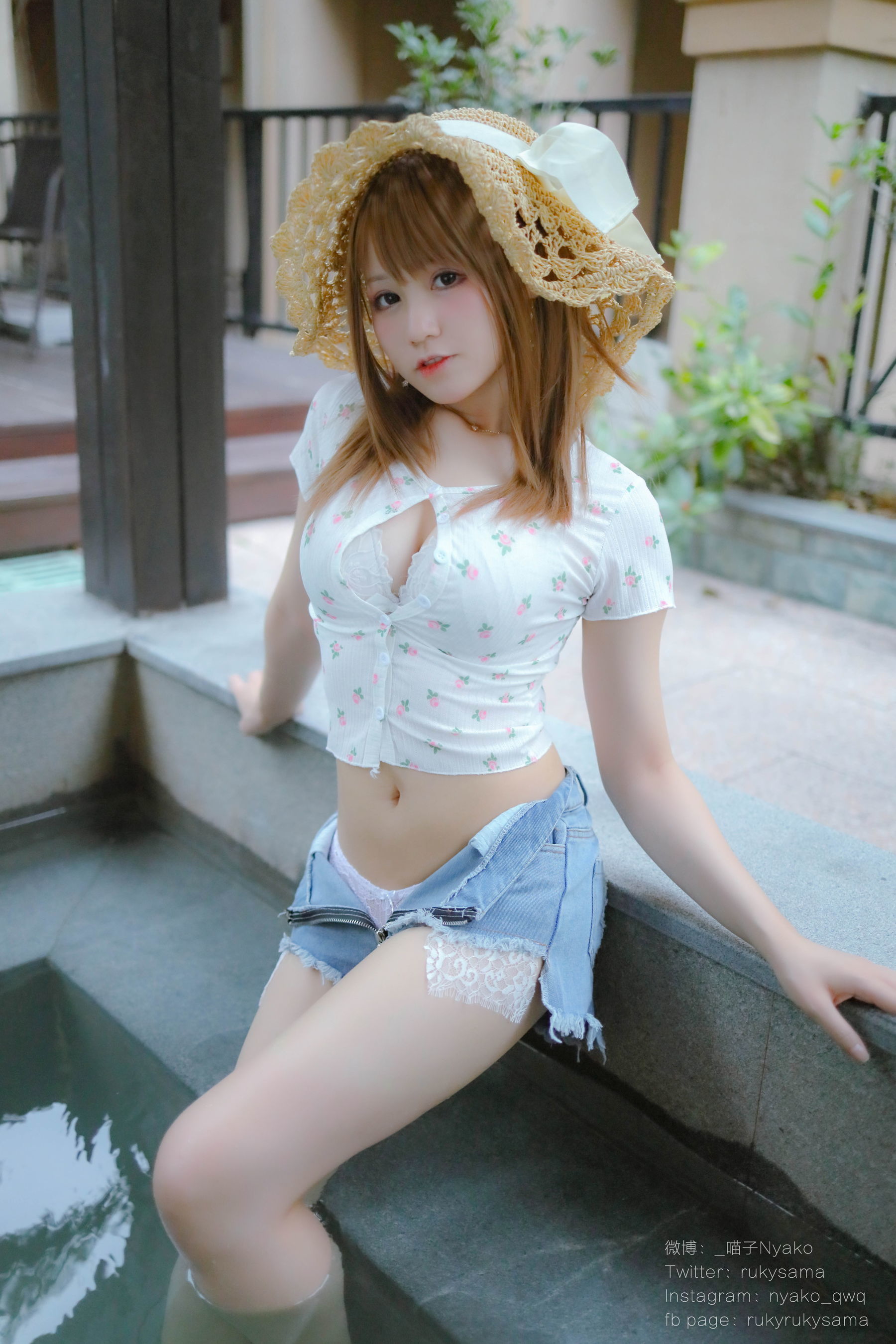 Internet Celebrity Coser Photobook] Cute Girl Nyako Miaozi - Hot Spring Trip
