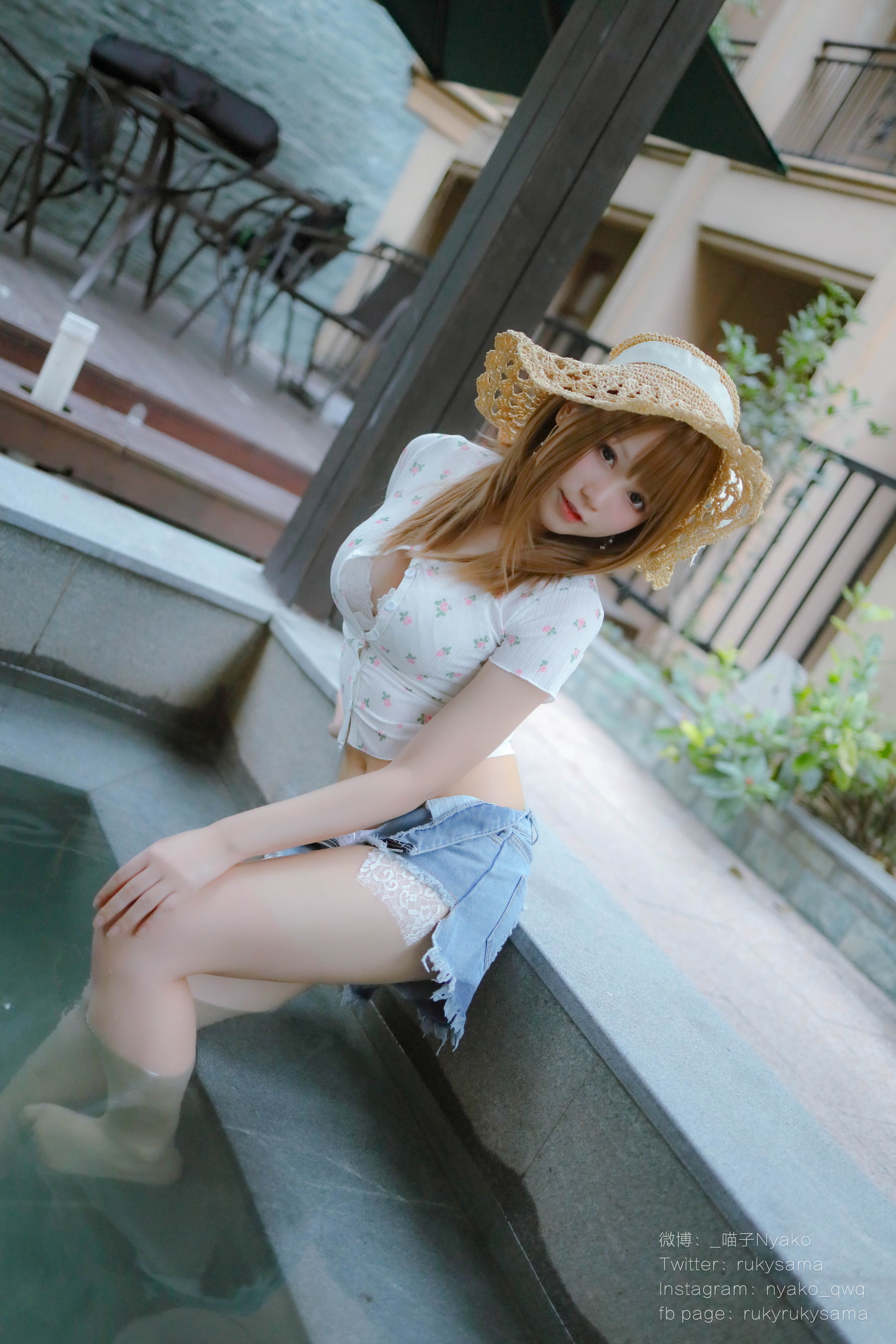 Internet Celebrity Coser Photobook] Cute Girl Nyako Miaozi - Hot Spring Trip