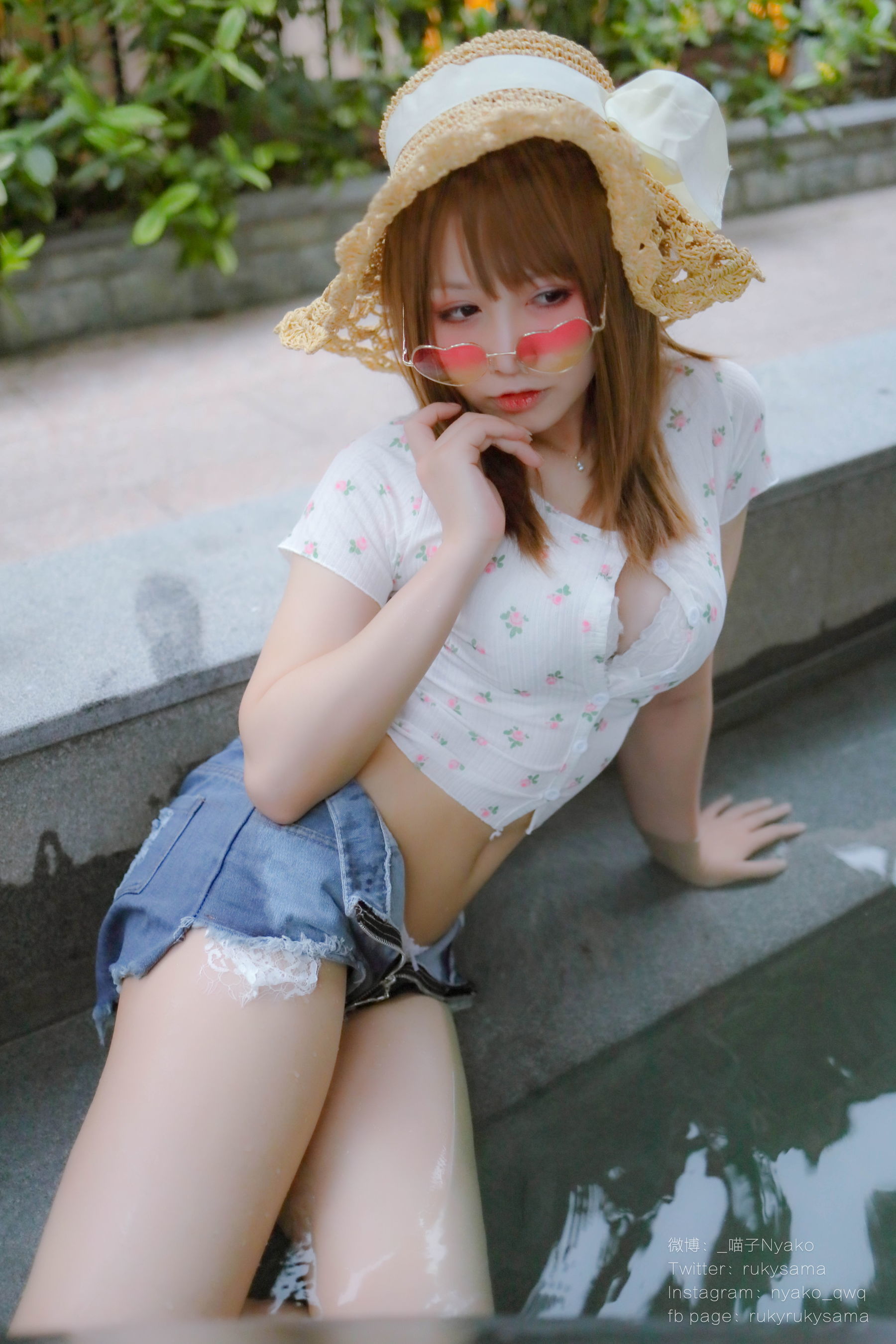 Internet Celebrity Coser Photobook] Cute Girl Nyako Miaozi - Hot Spring Trip