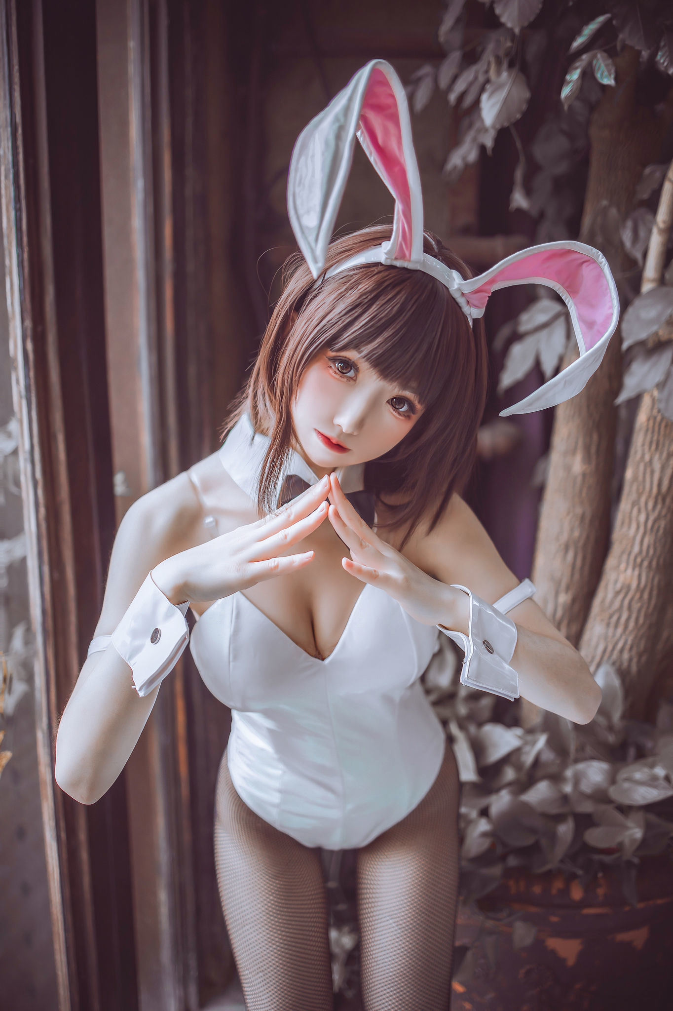 Internet Celebrity Coser Photobook] Coser Yiyi - Kato Megumi Bunny Girl