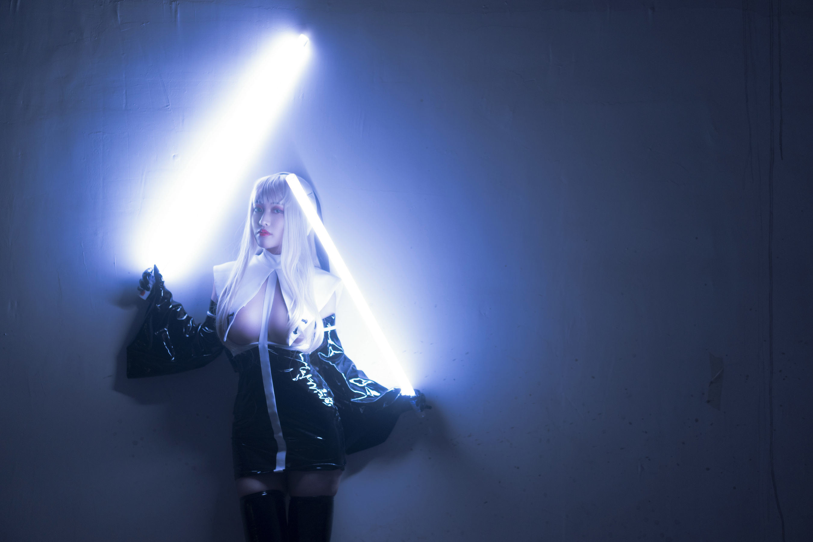 Internet Celebrity Coser Photobook] Anime Blogger Takes Off Tail Mizuki - Nun